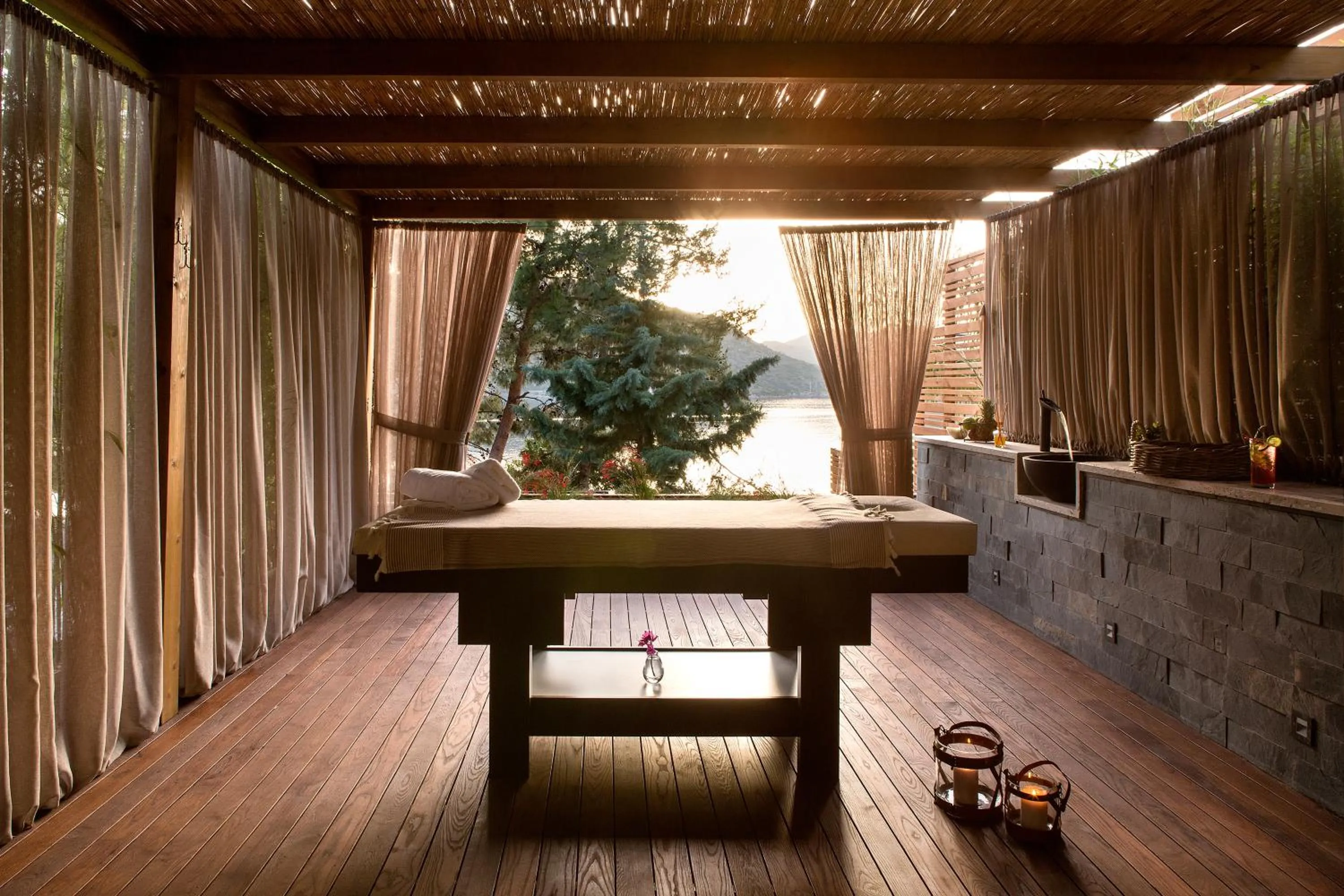 Massage in Miamai Boutique Hotel - Adult Only