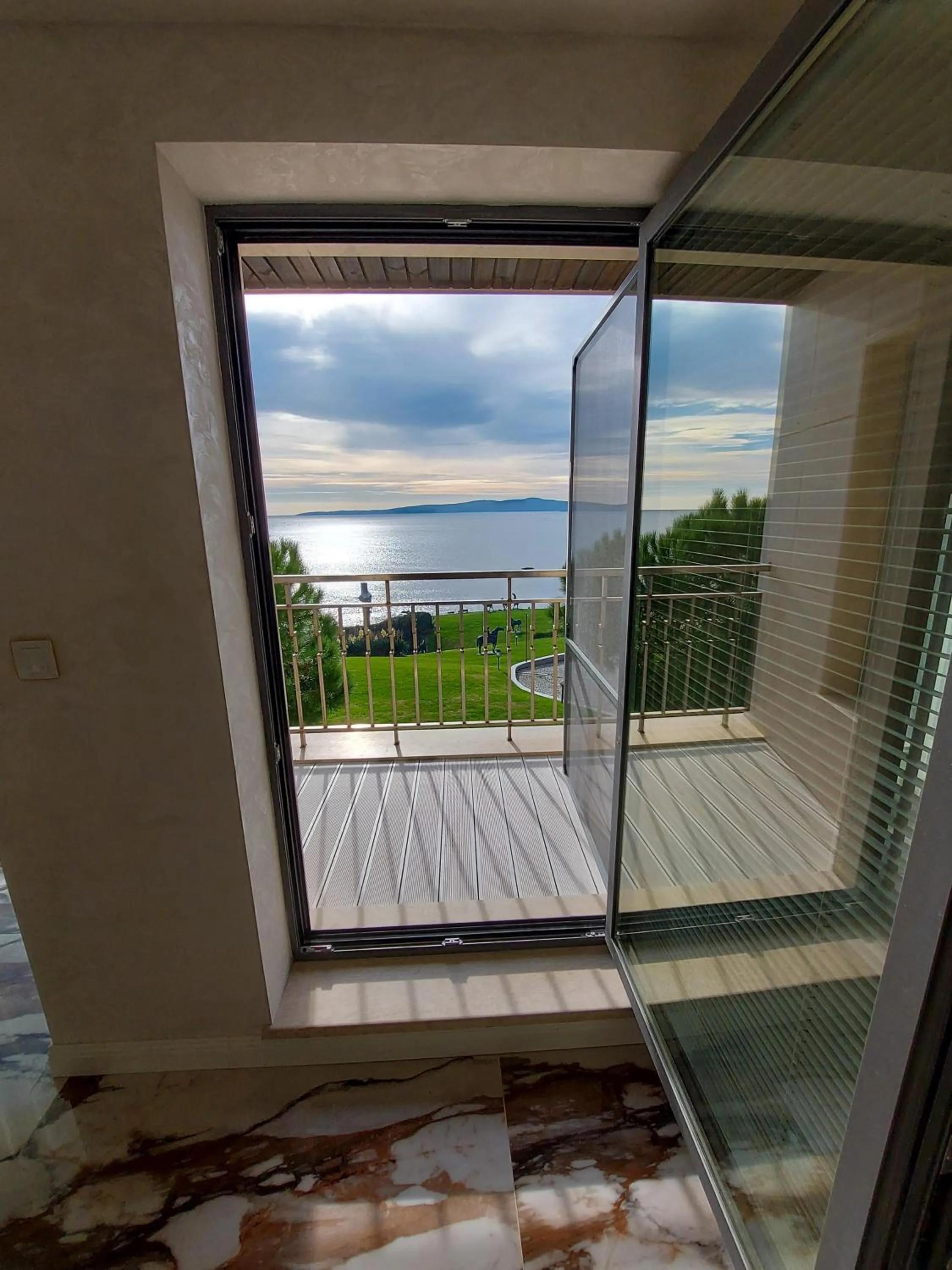 Balcony/Terrace in Art Complex Anel