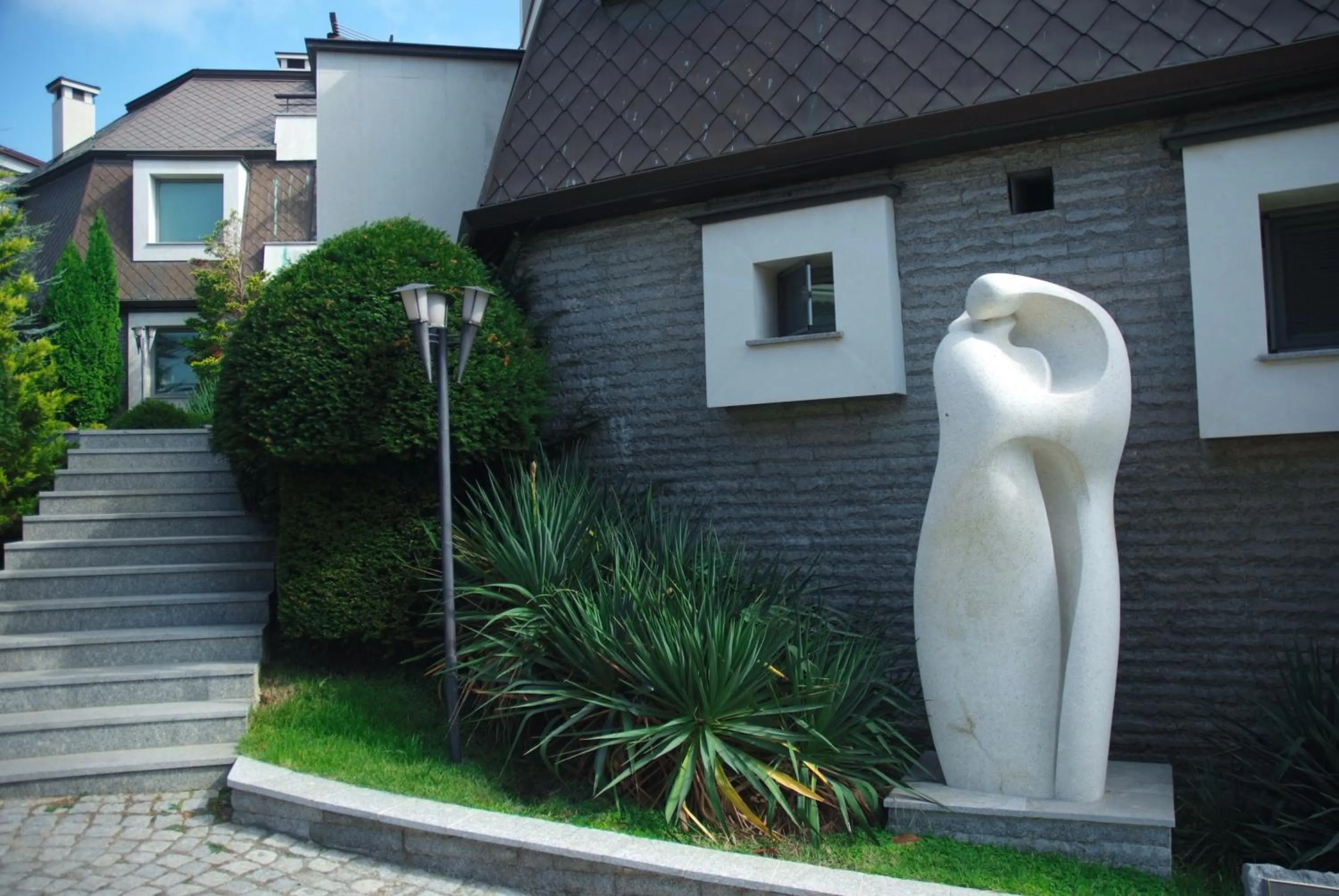 Property building in Art Complex Anel