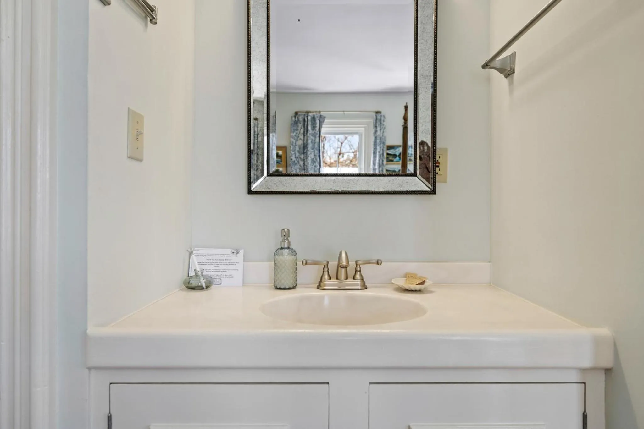 Bathroom in Hartstone Inn