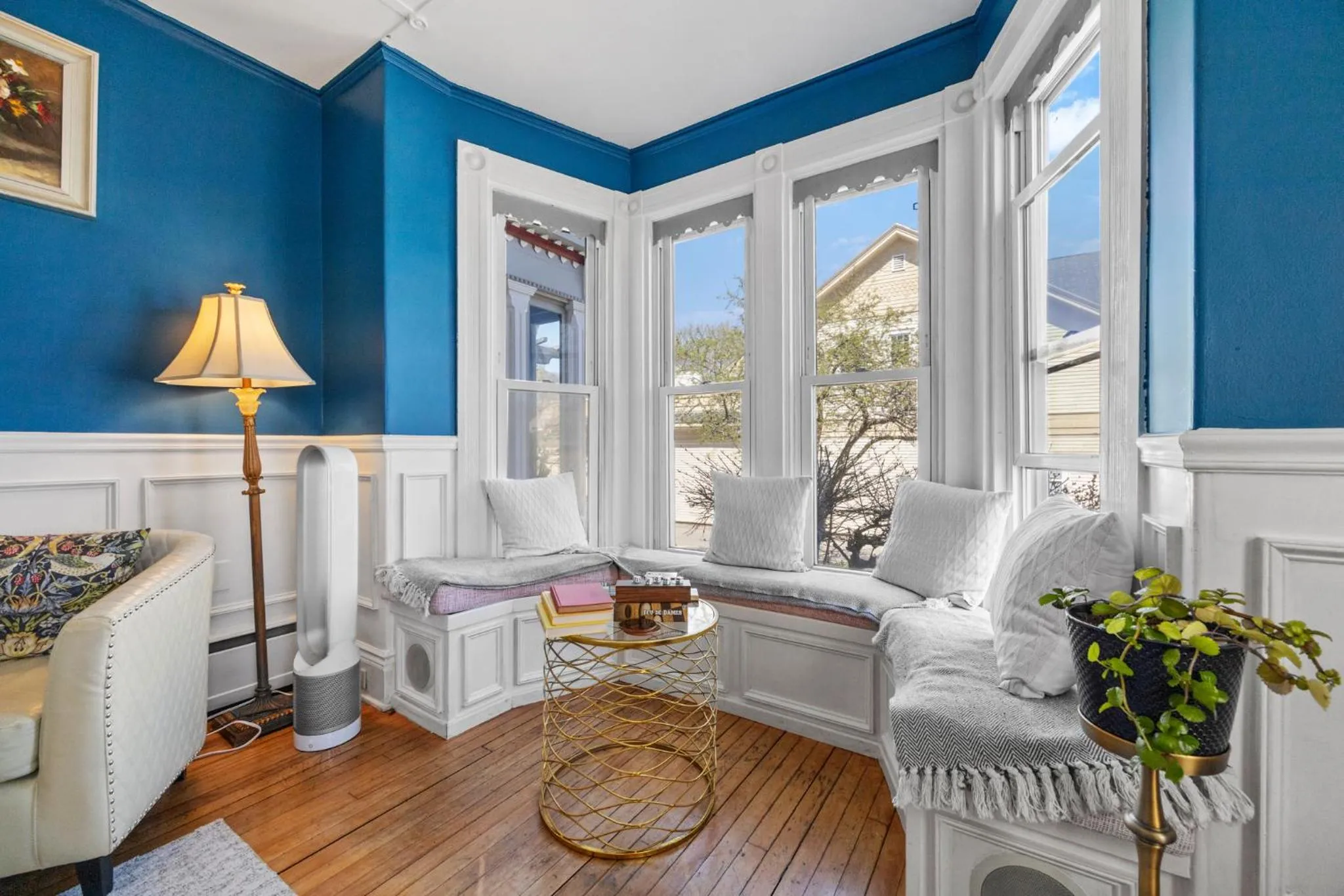 Living room in Hartstone Inn