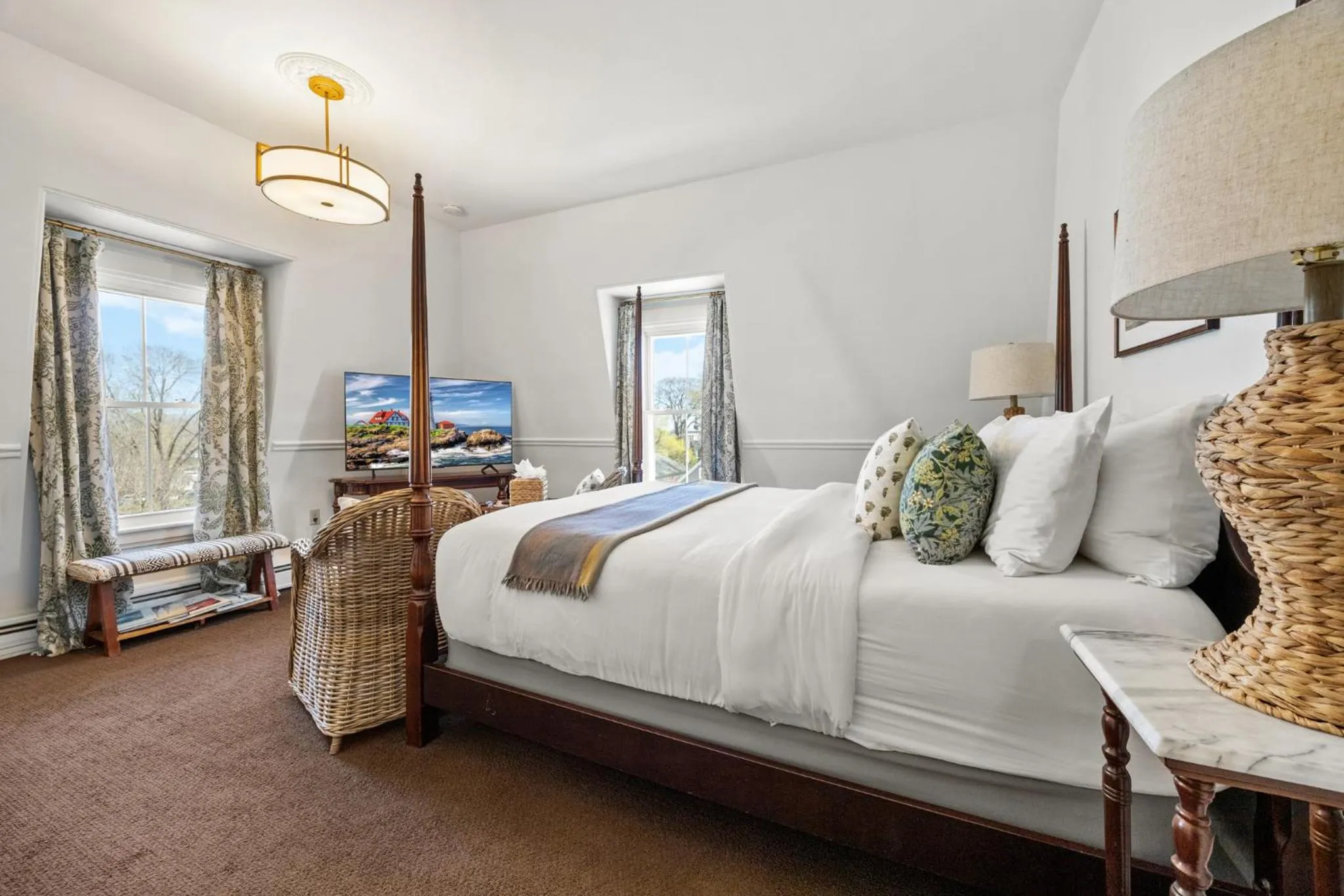 Bed in Hartstone Inn