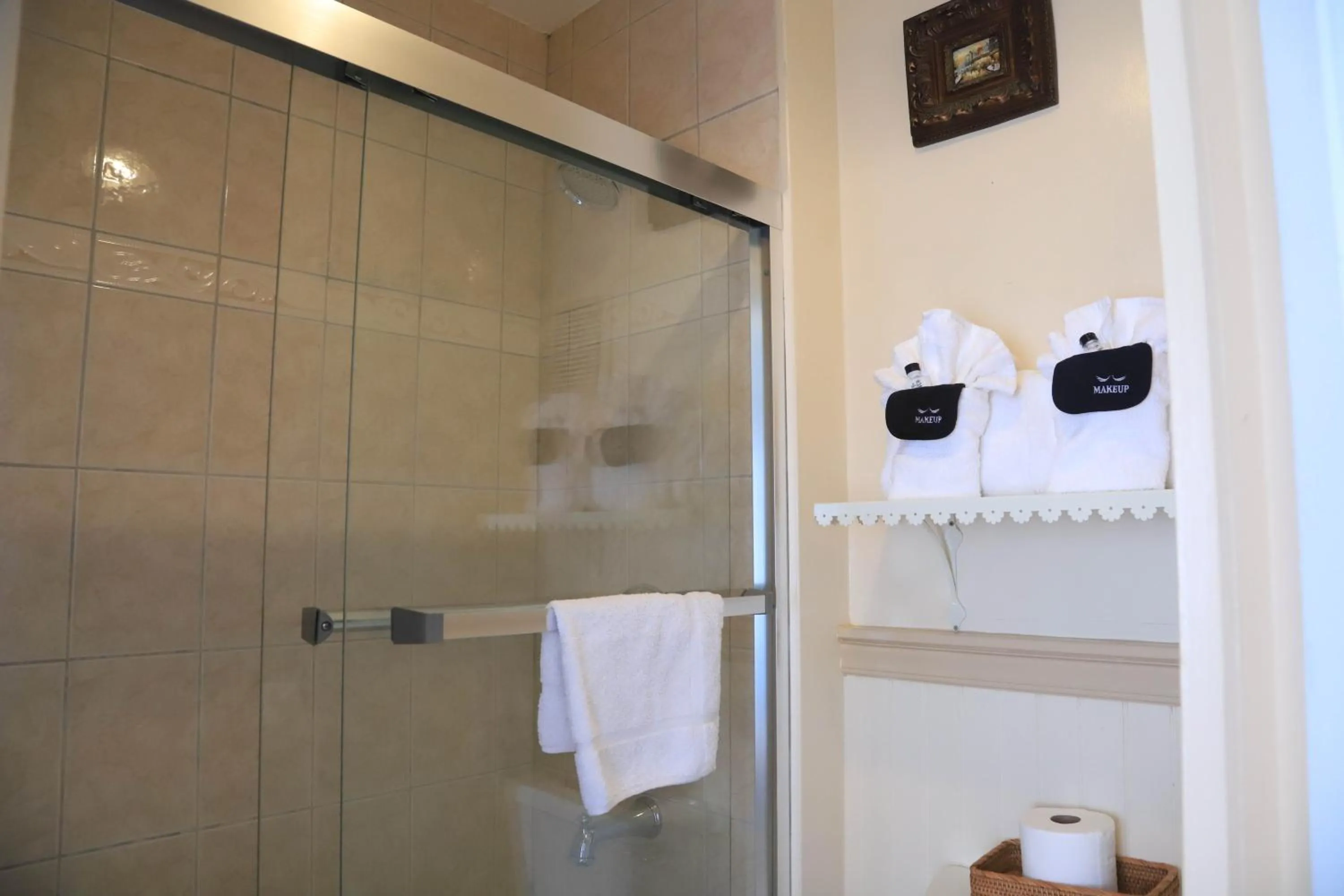 Bathroom in Hartstone Inn