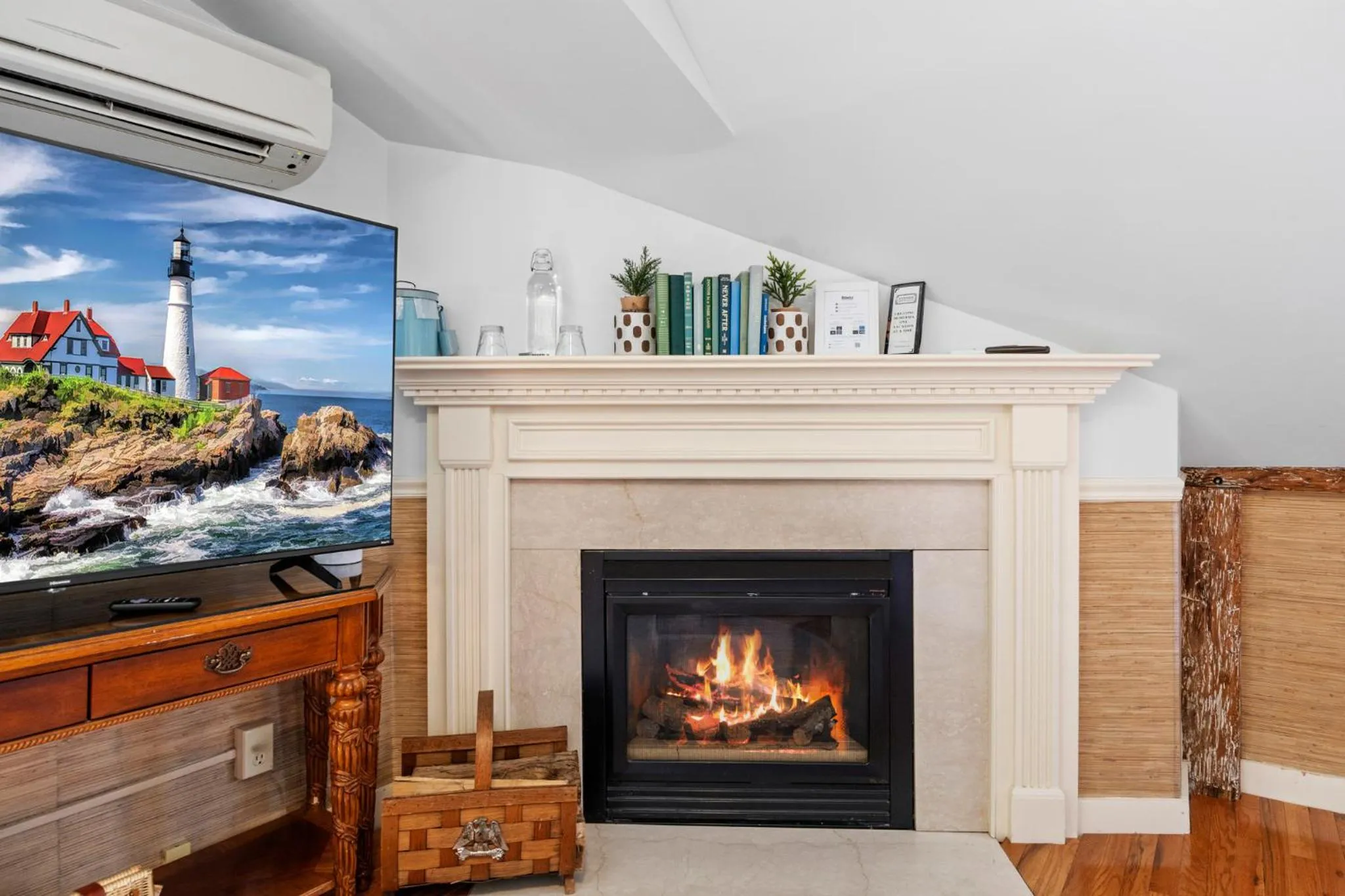 Decorative detail in Hartstone Inn