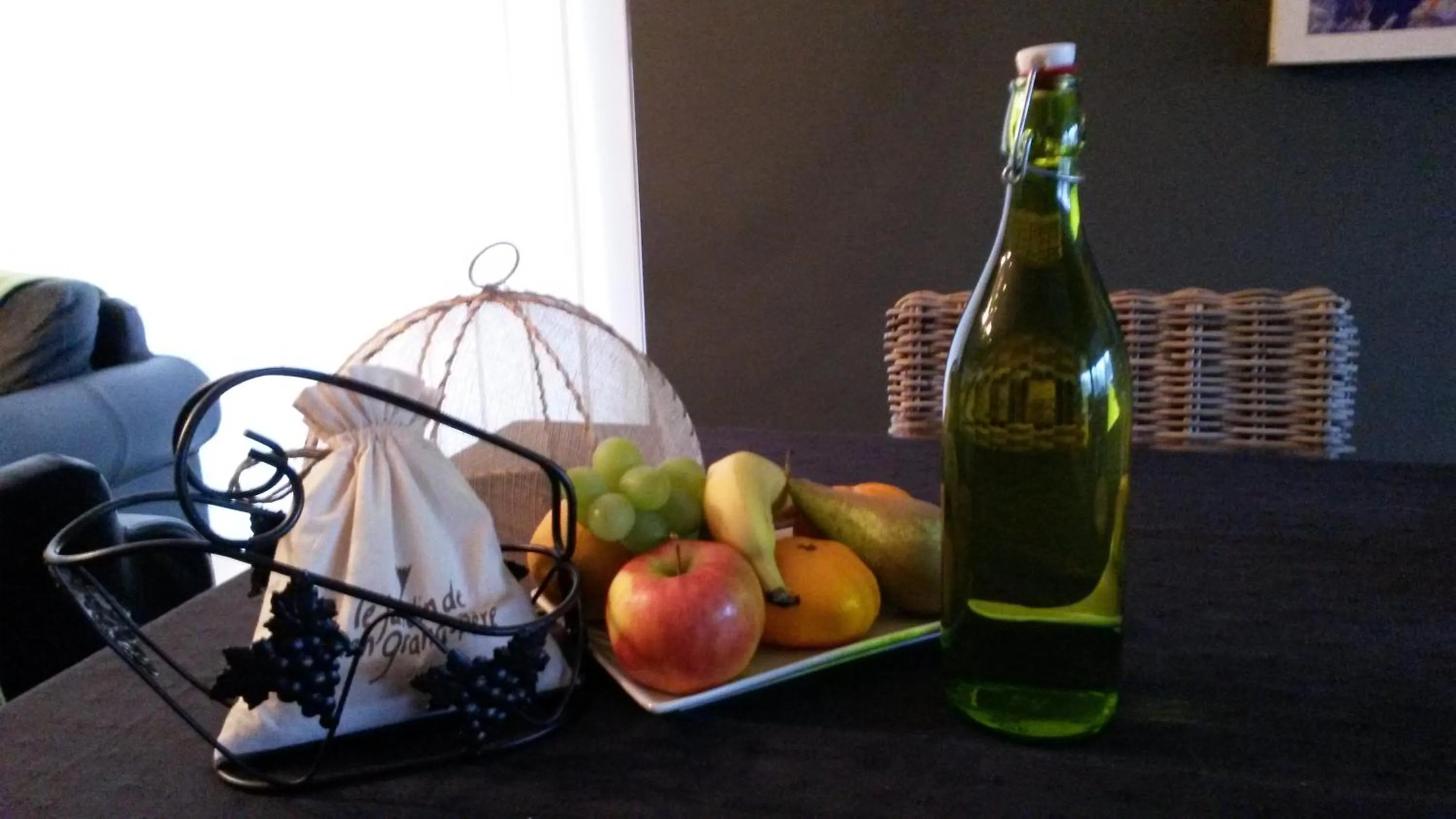 Decorative detail in A L'inattendue