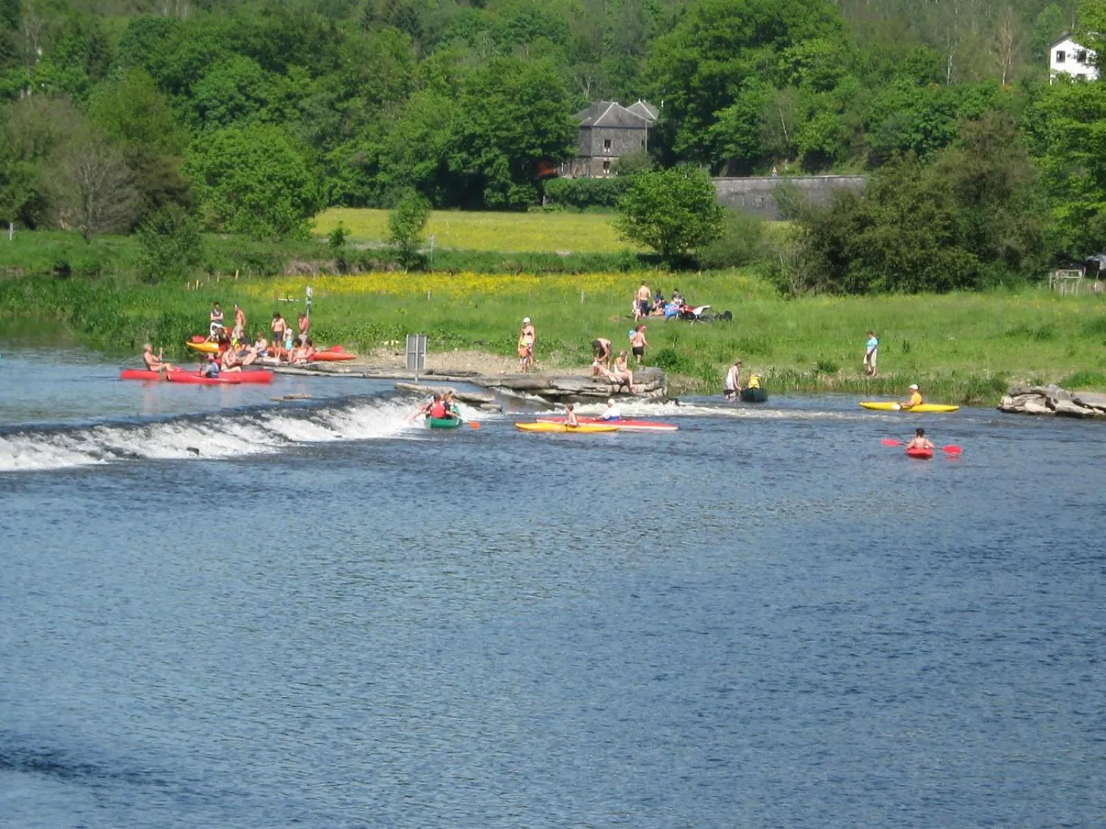 Entertainment in A L'inattendue