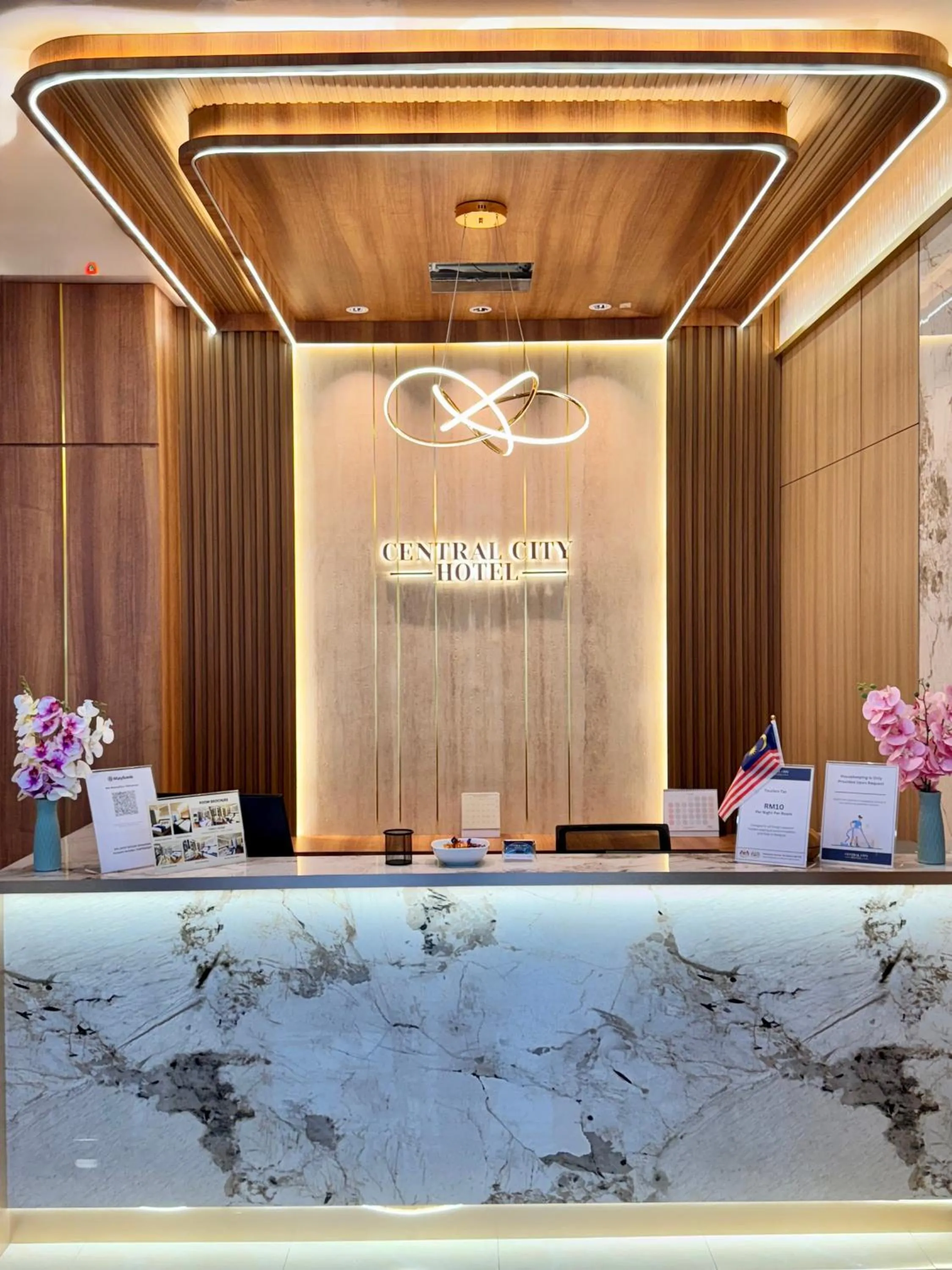 Central City Hotel at Chinatown