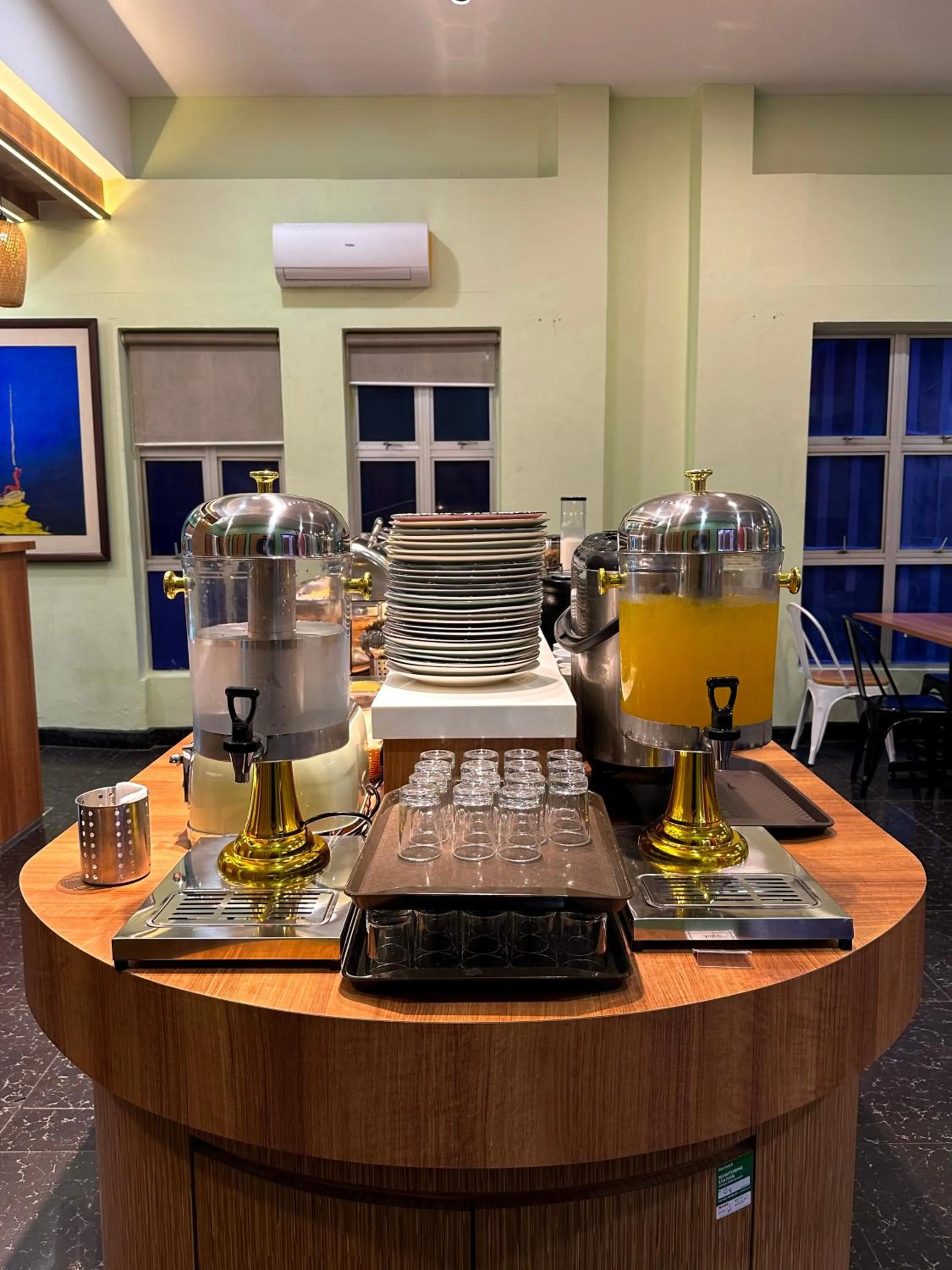 Central City Hotel at Chinatown