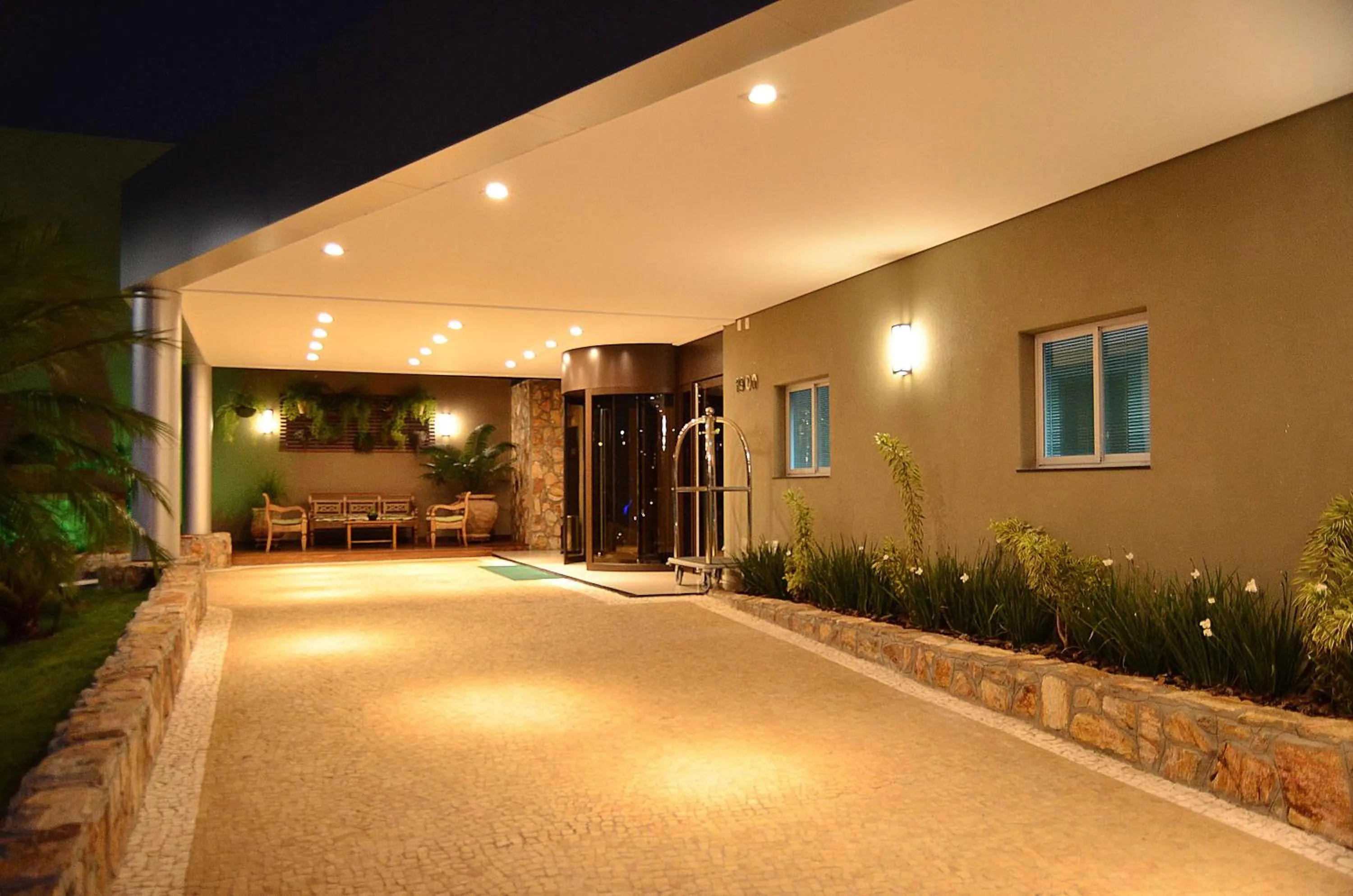 Facade/entrance in Hotel Matão By Mercure