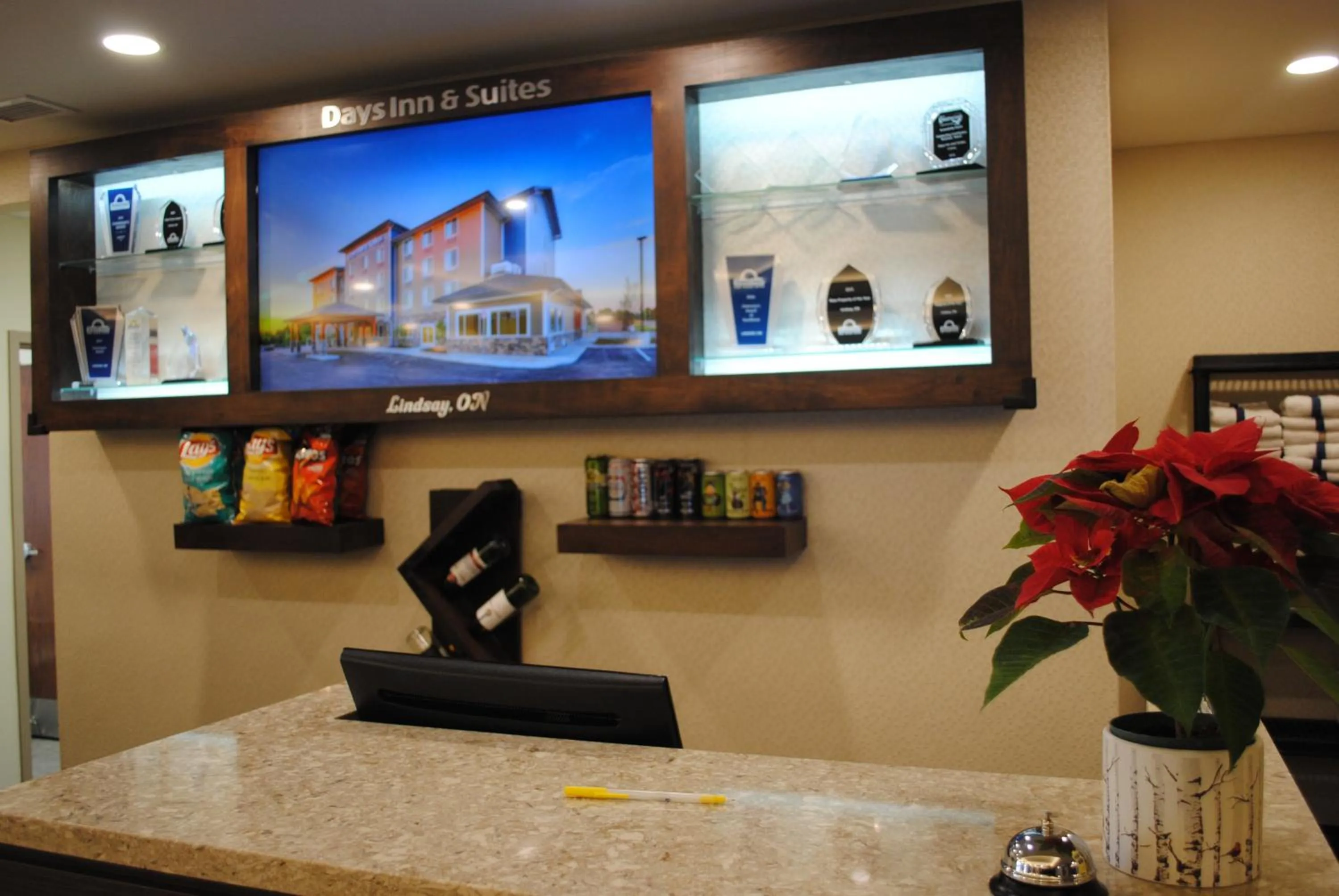 Lobby or reception in Days Inn & Suites by Wyndham Lindsay