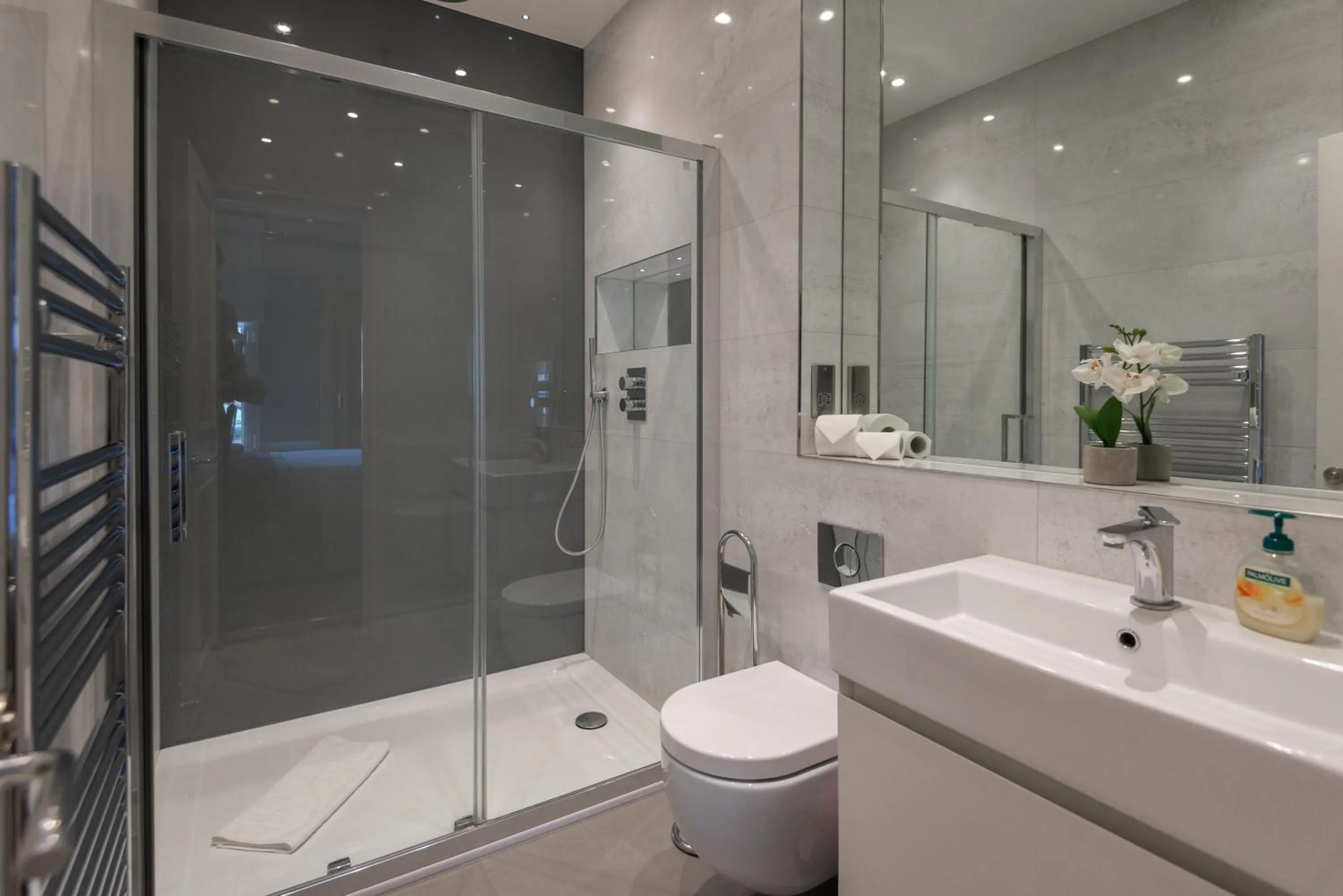 Bathroom in Mayfair private Apartments