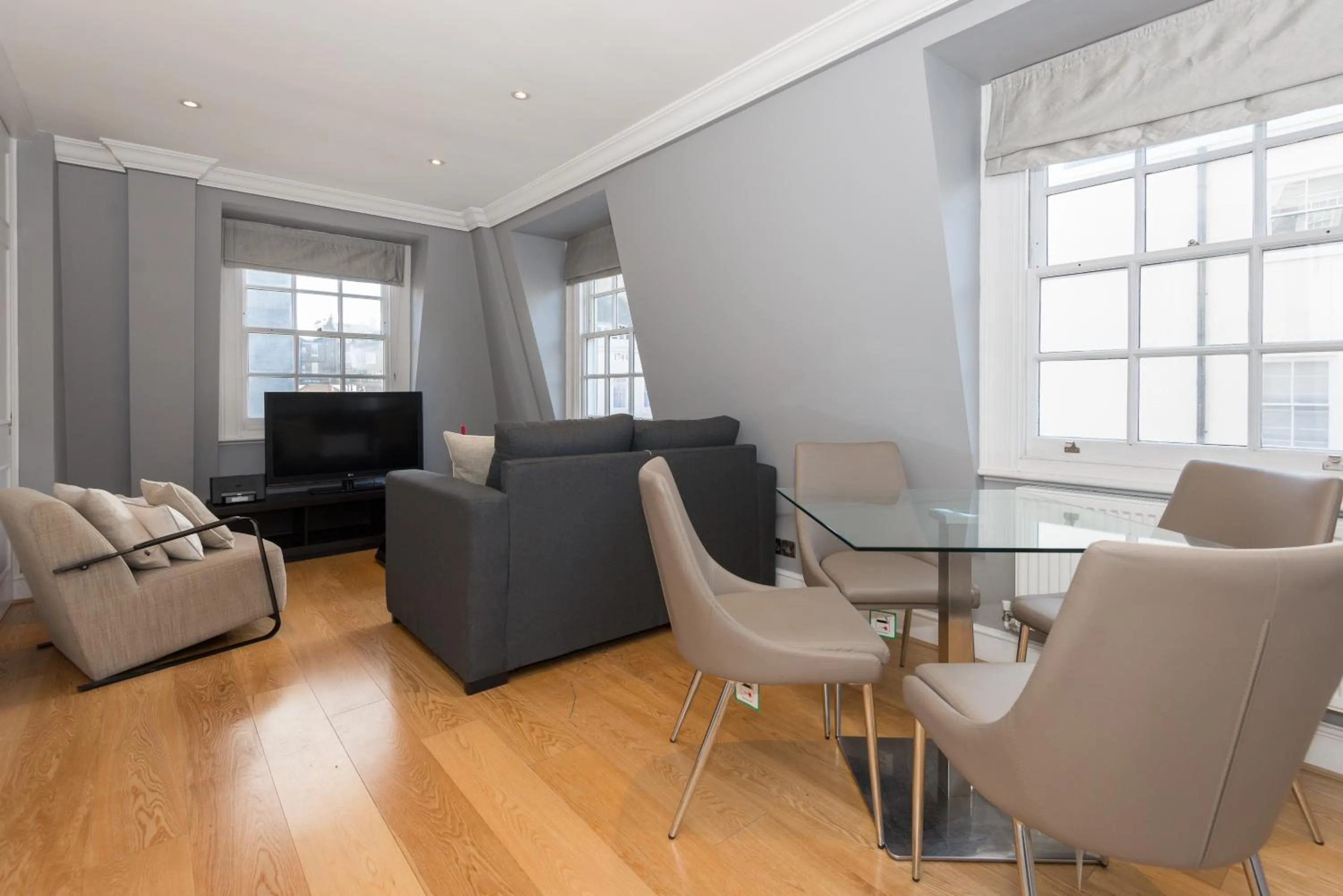 Dining area, Seating Area in Mayfair private Apartments