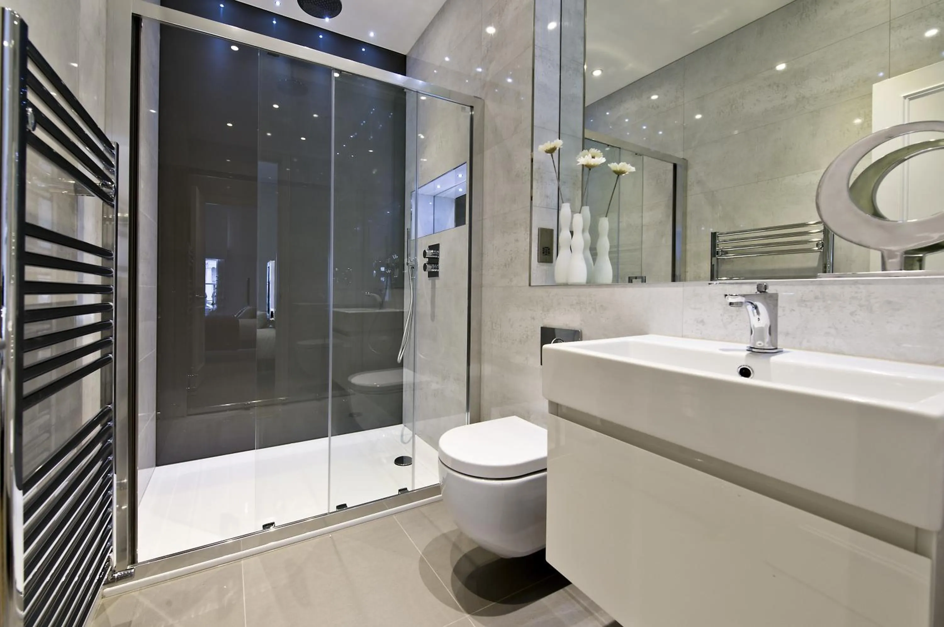 Bathroom in Mayfair private Apartments