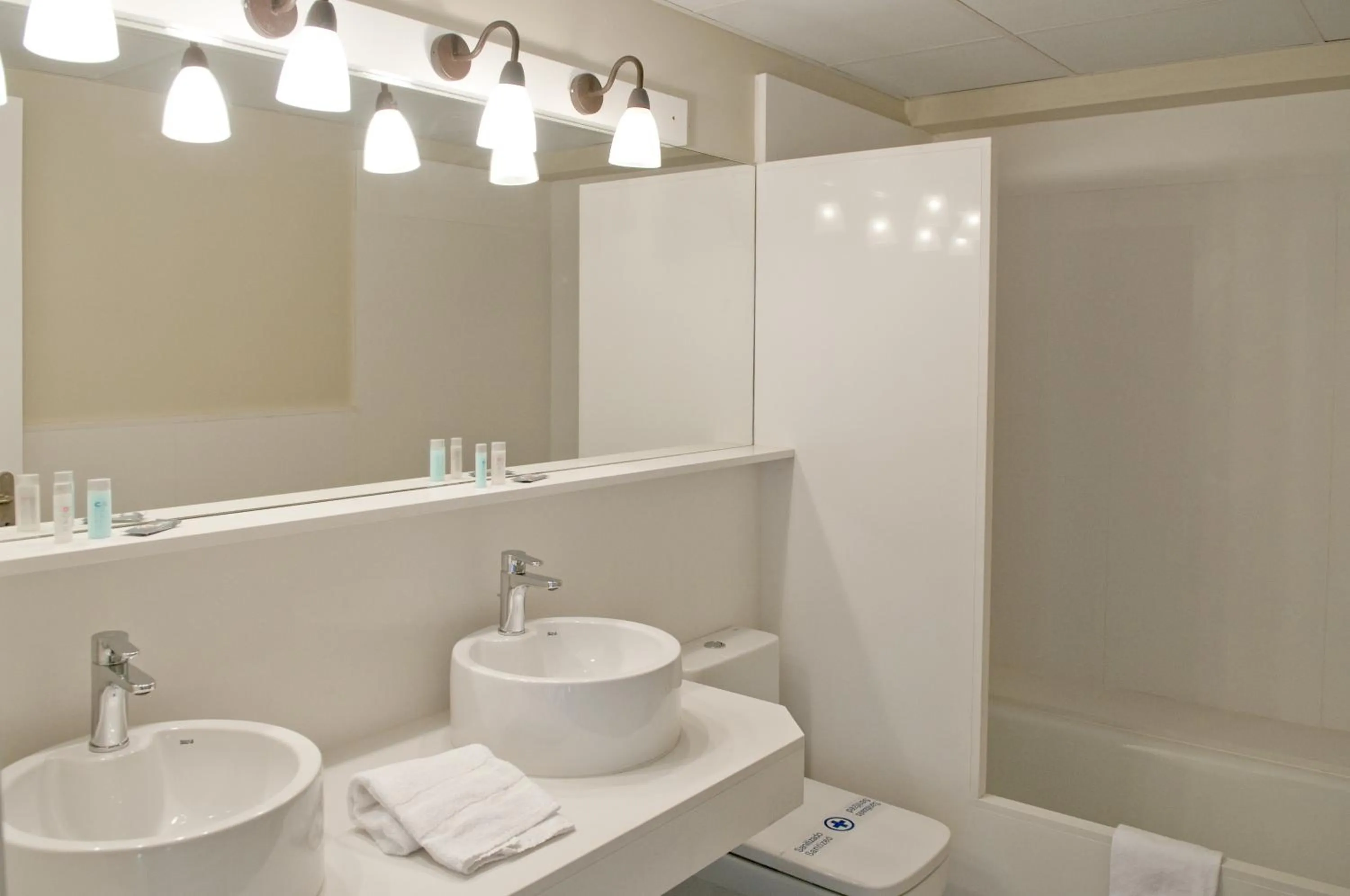 Bathroom in Serennia Exclusive Rooms