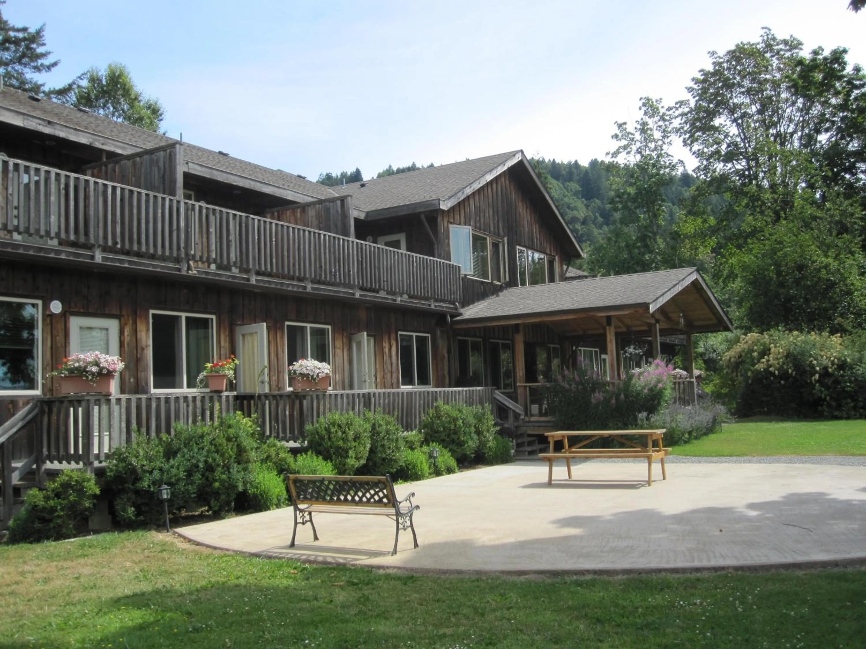 Property building in Kiwi Cove Lodge