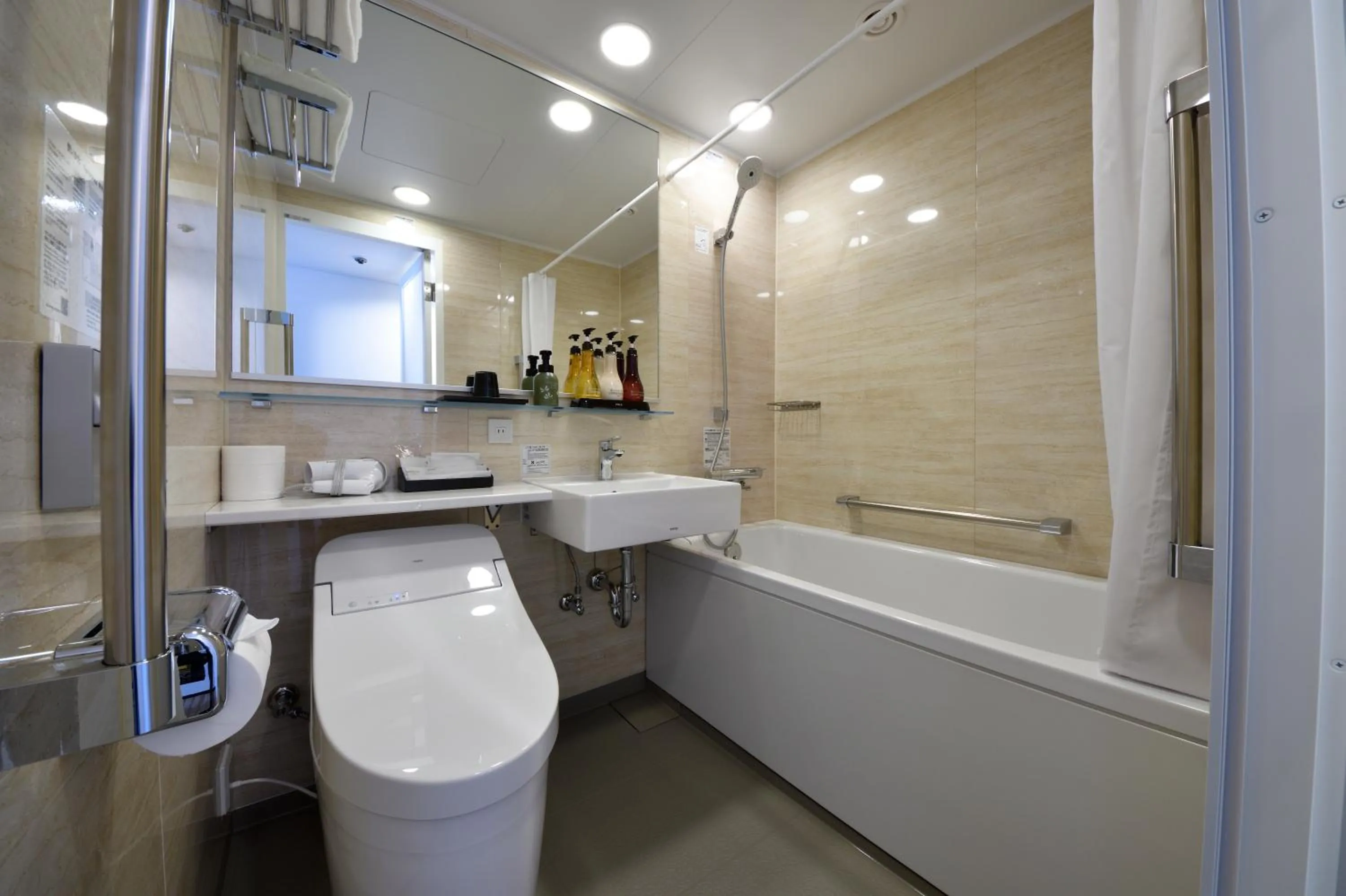 Bathroom in The Italia Ken