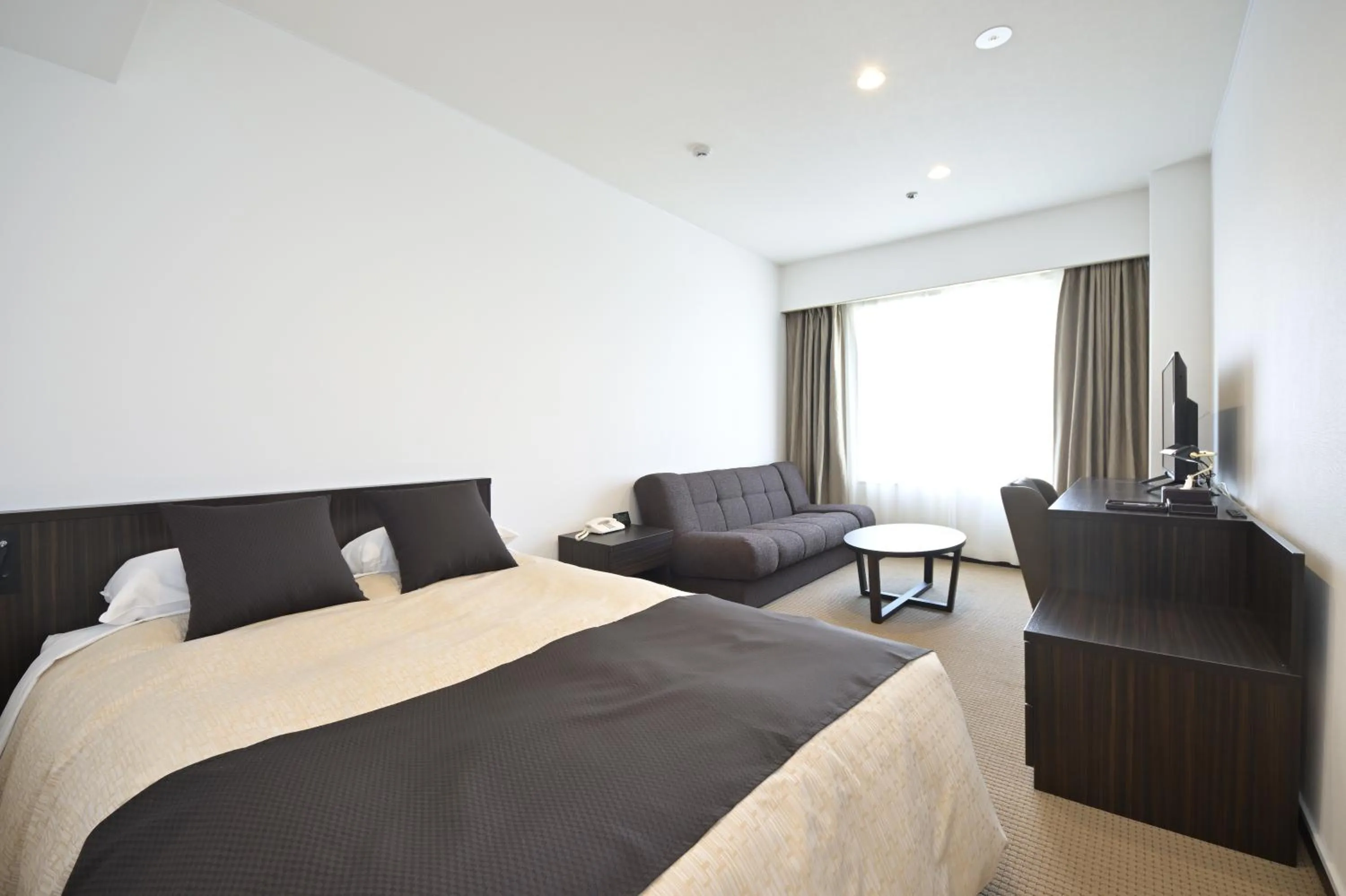 Bedroom, Bed in The Italia Ken