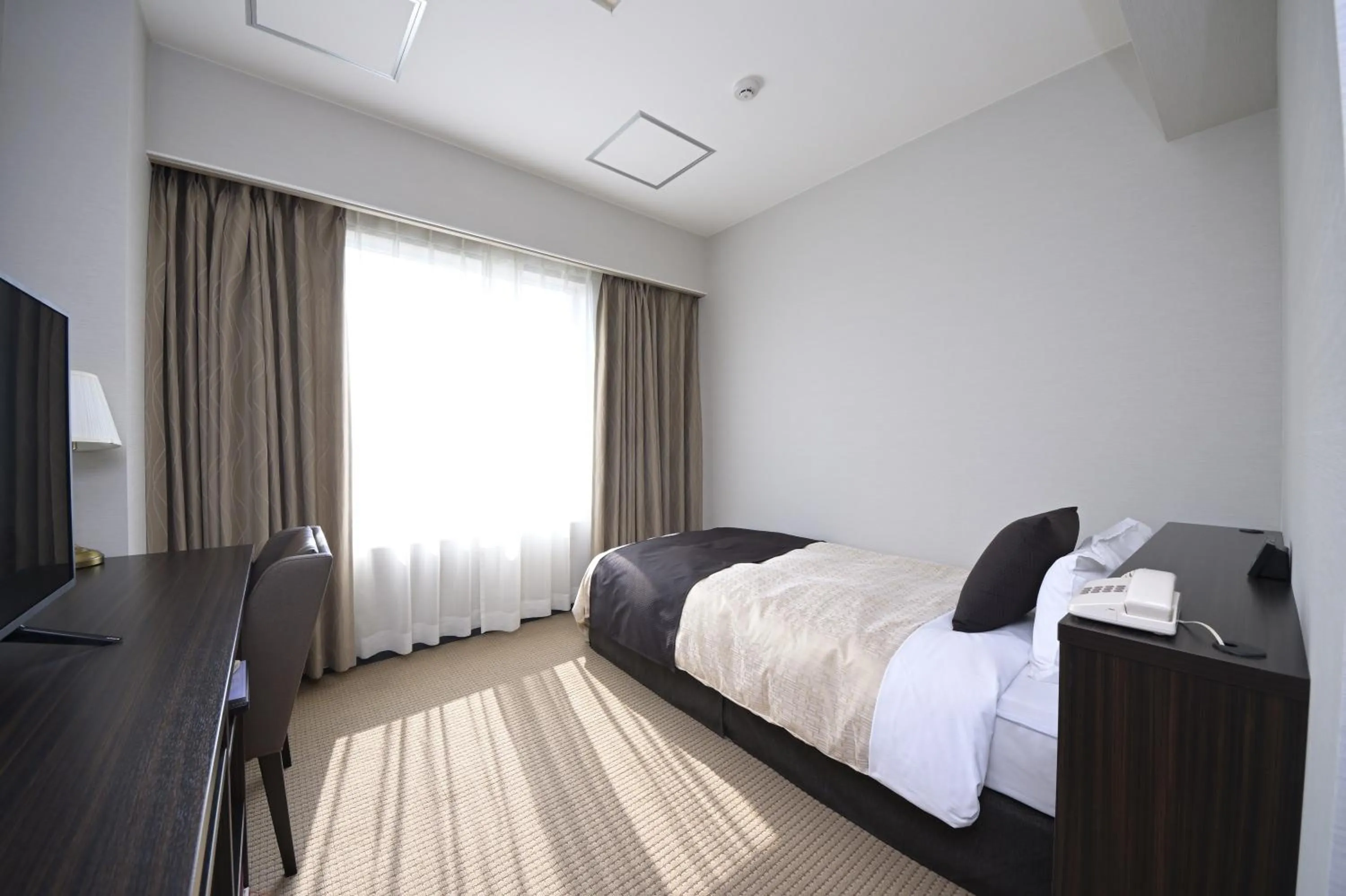 Bedroom, Bed in The Italia Ken