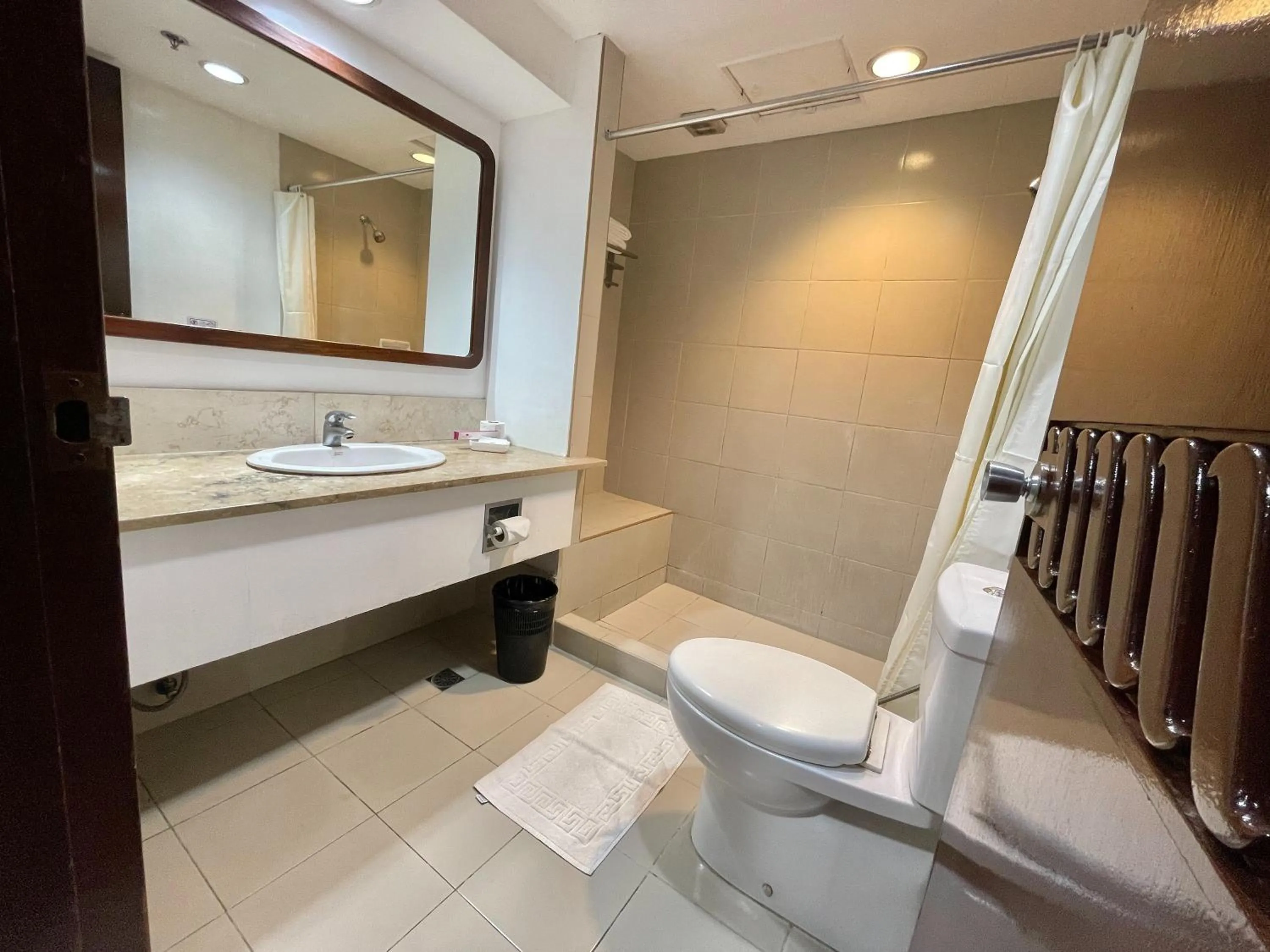 Bathroom in The VIP Hotel Cagayan De Oro
