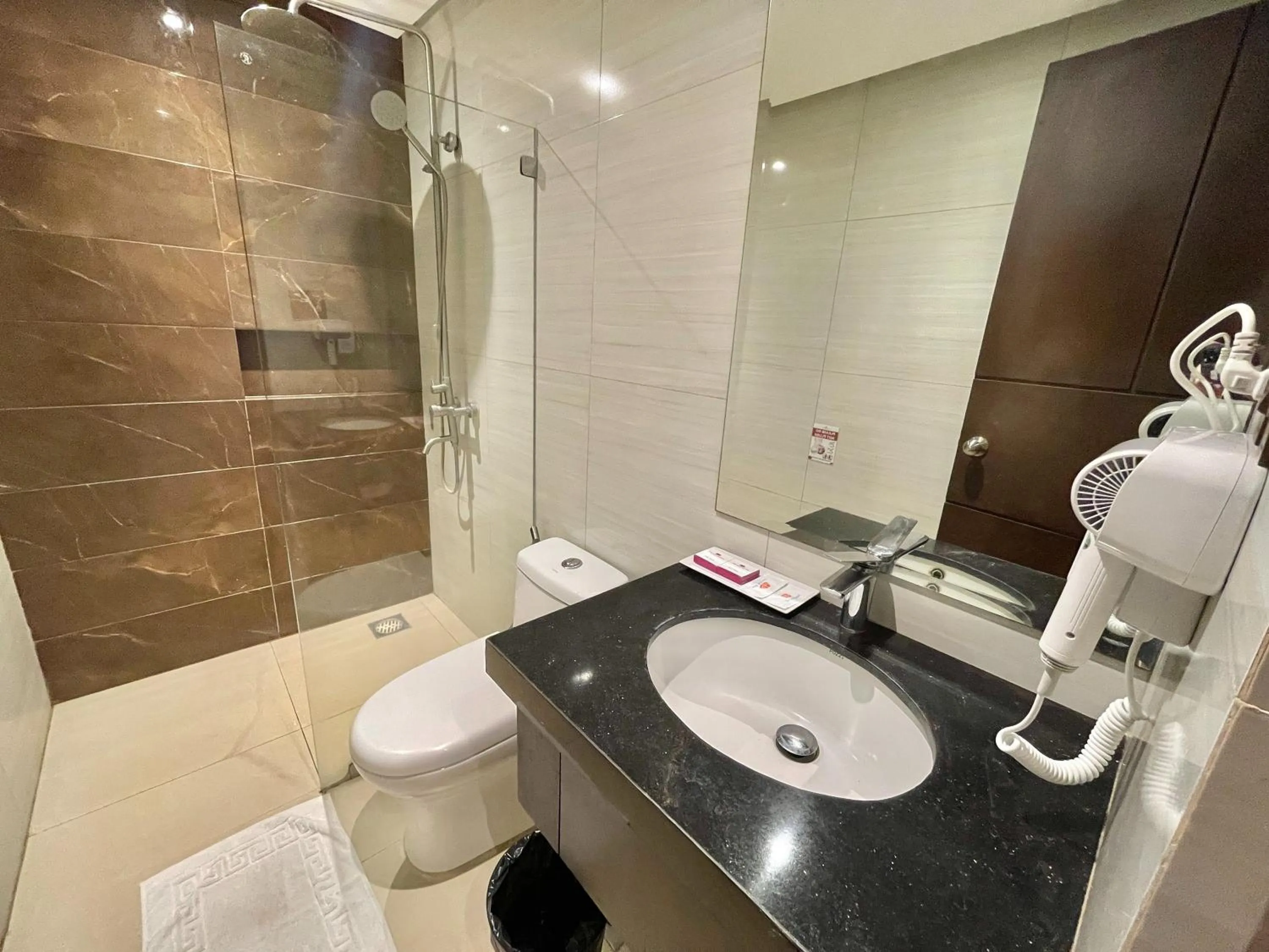 Bathroom in The VIP Hotel Cagayan De Oro