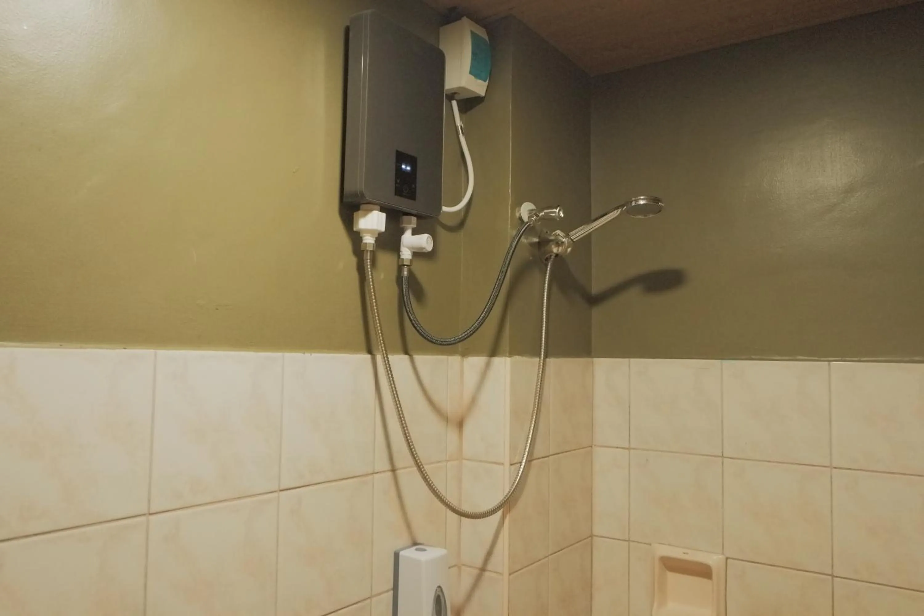 Shower in Brightwood Hotel & Residences