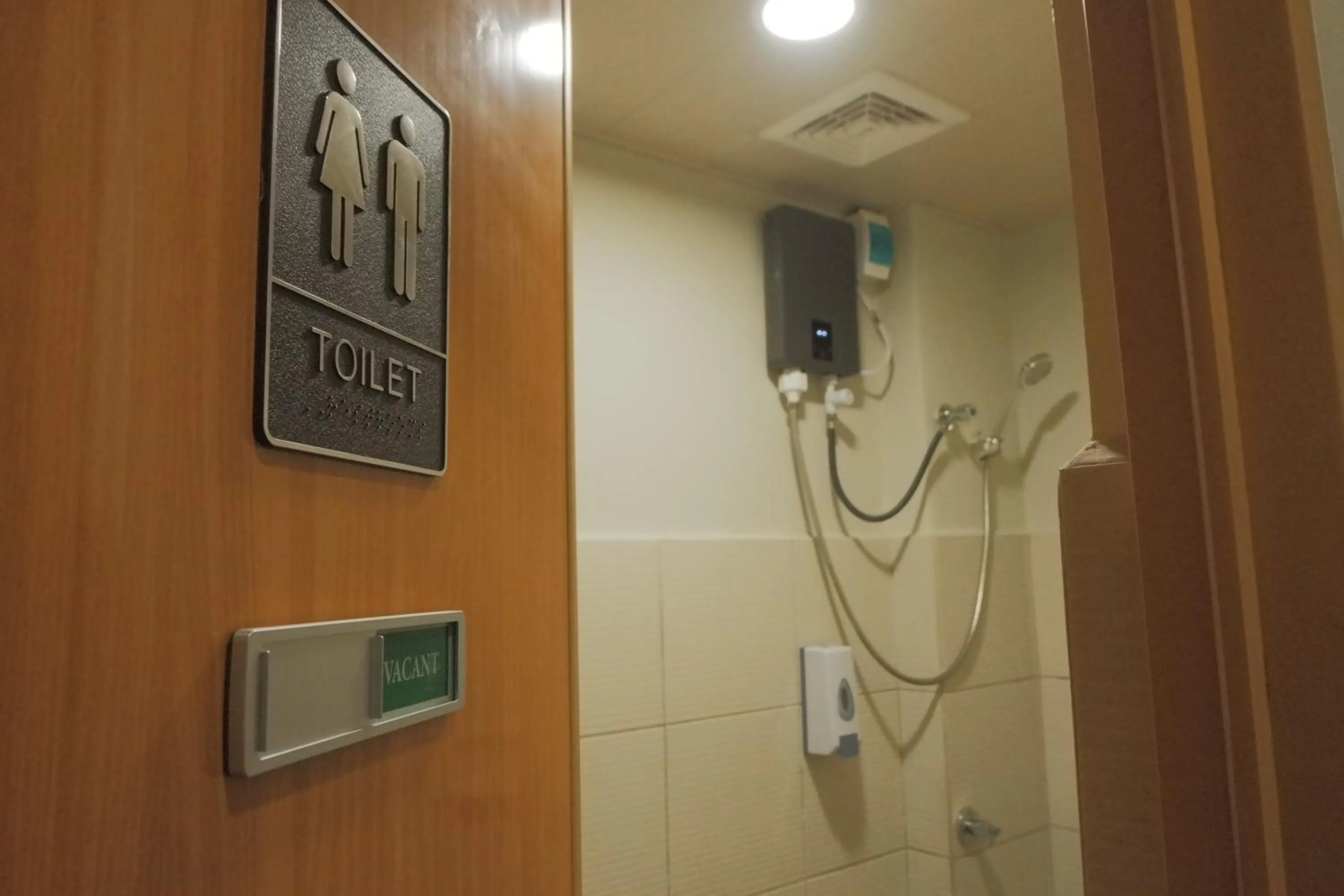 Shower in Brightwood Hotel & Residences