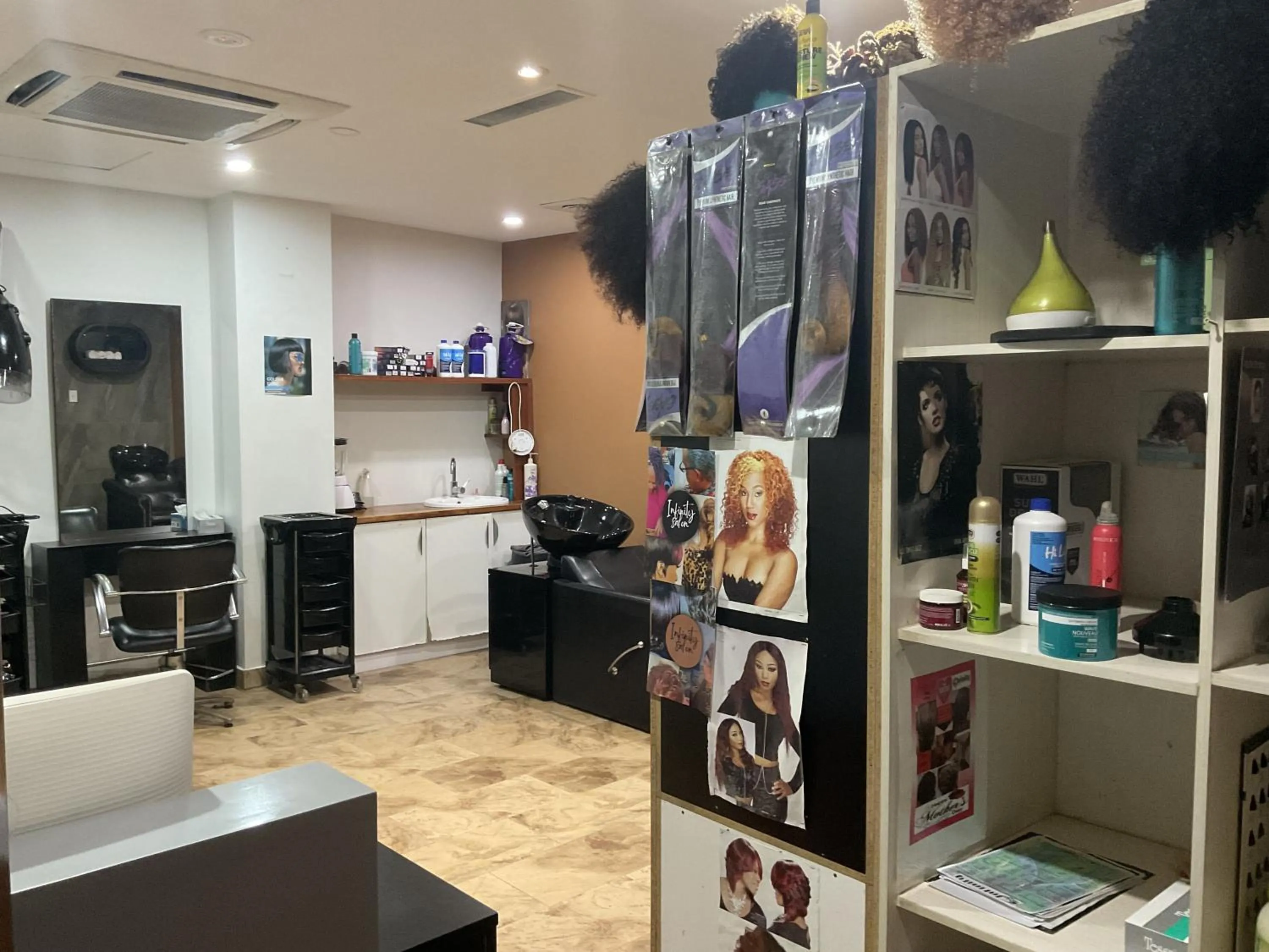 hair dresser in Citi Boutique Hotel - Lahara Avenue