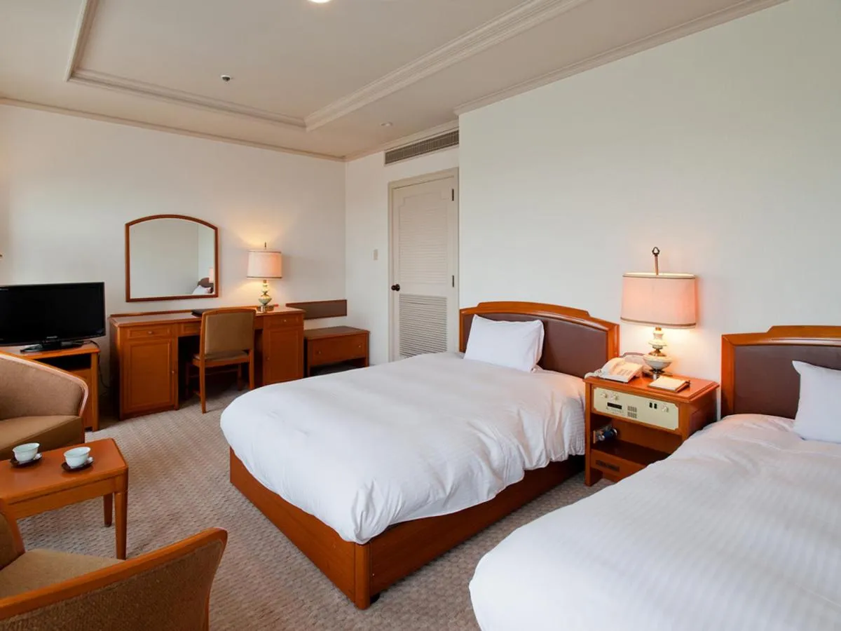 Photo of the whole room, Bed in Shizuoka Country Hamaoka Course & Hotel
