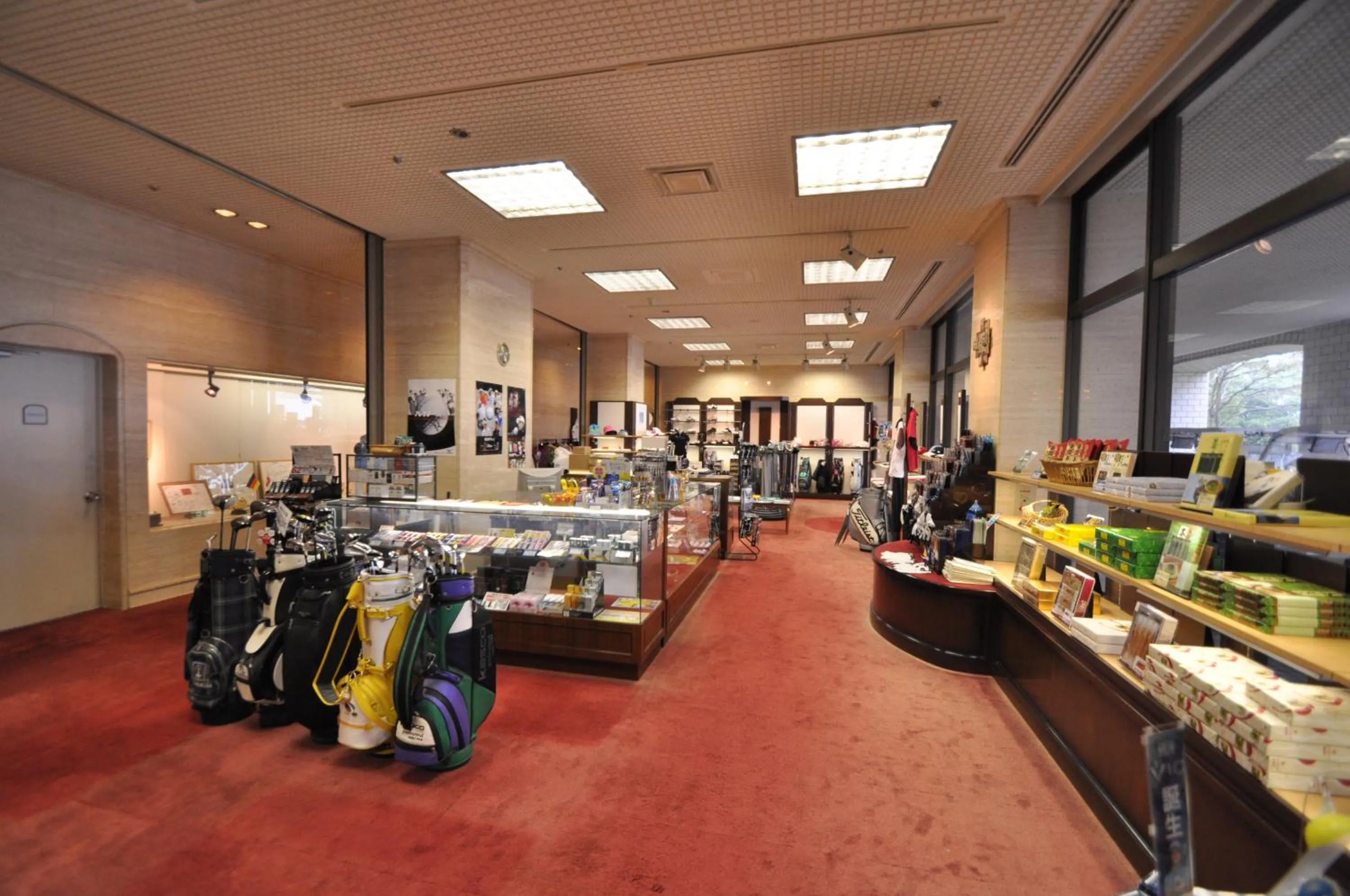 On-site shops in Shizuoka Country Hamaoka Course & Hotel