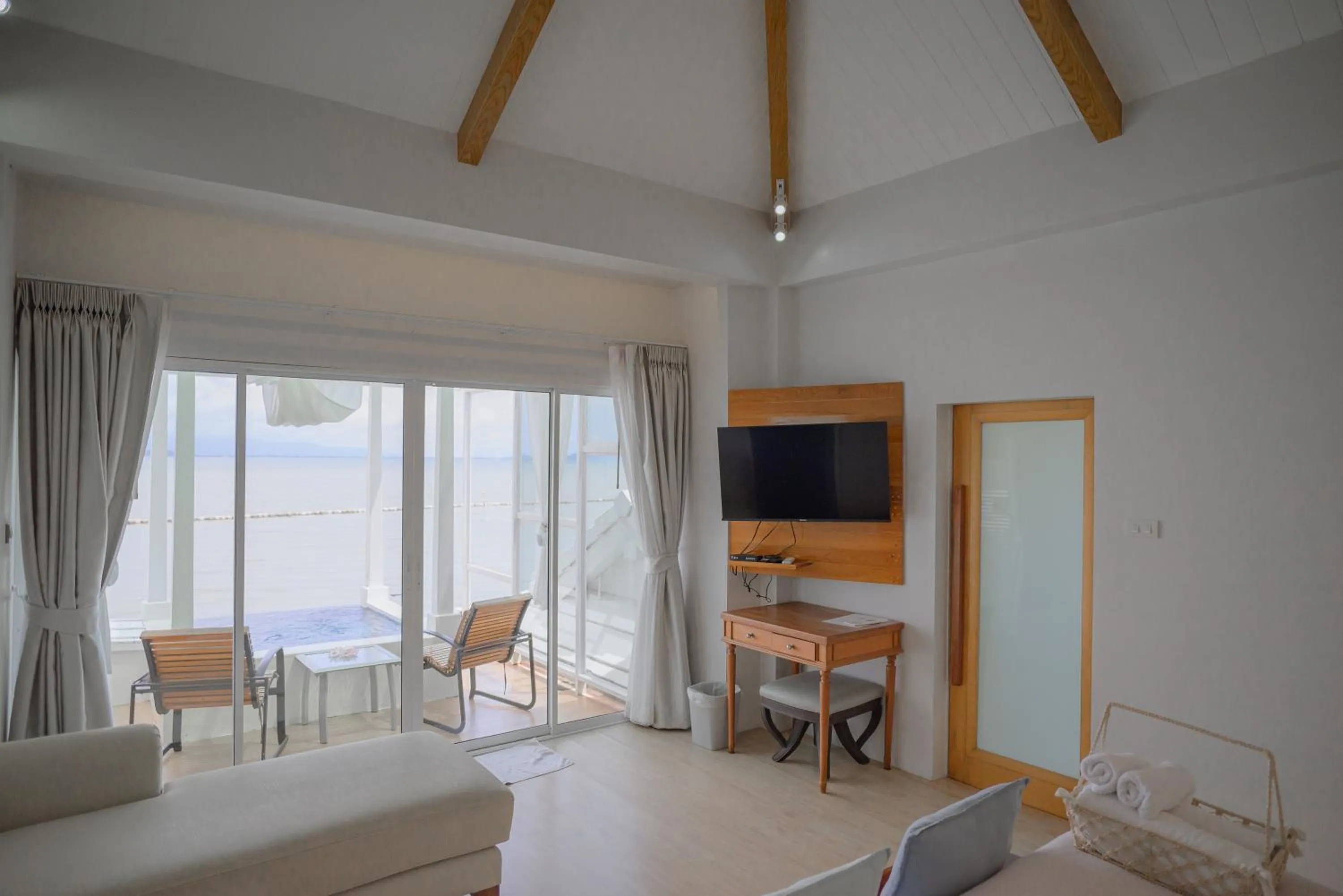 Bed in Seashell Village Resort