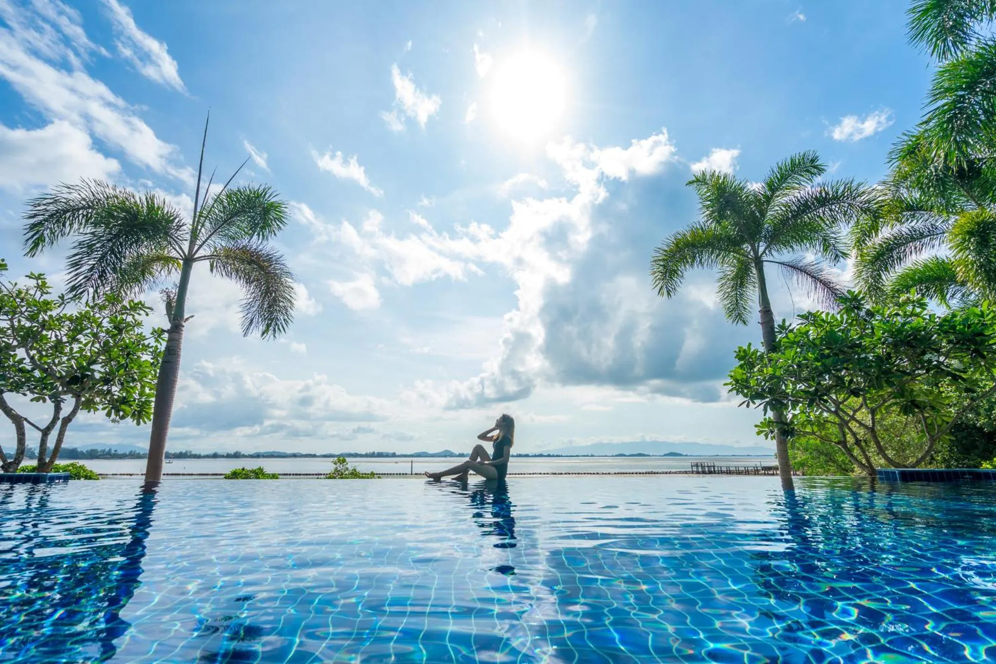 Swimming pool in Seashell Village Resort
