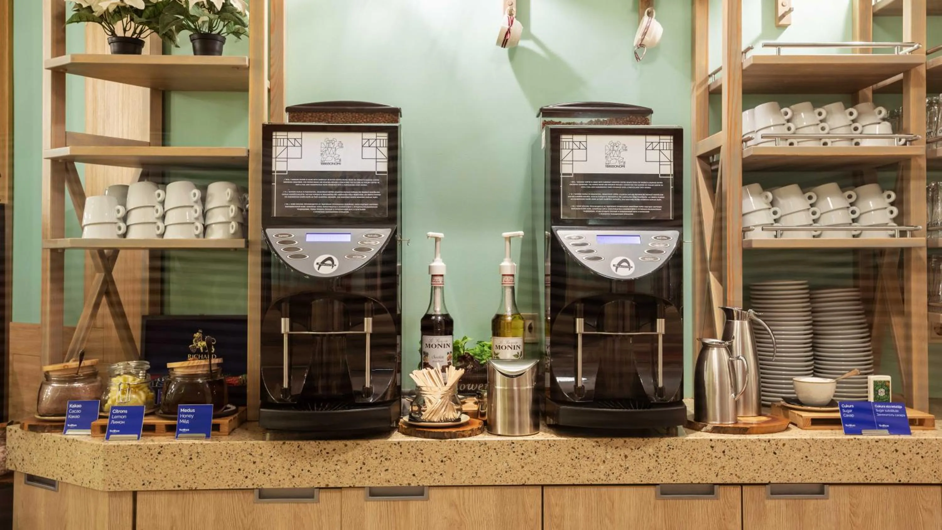 Coffee/tea facilities in Wellton Riga Hotel & SPA