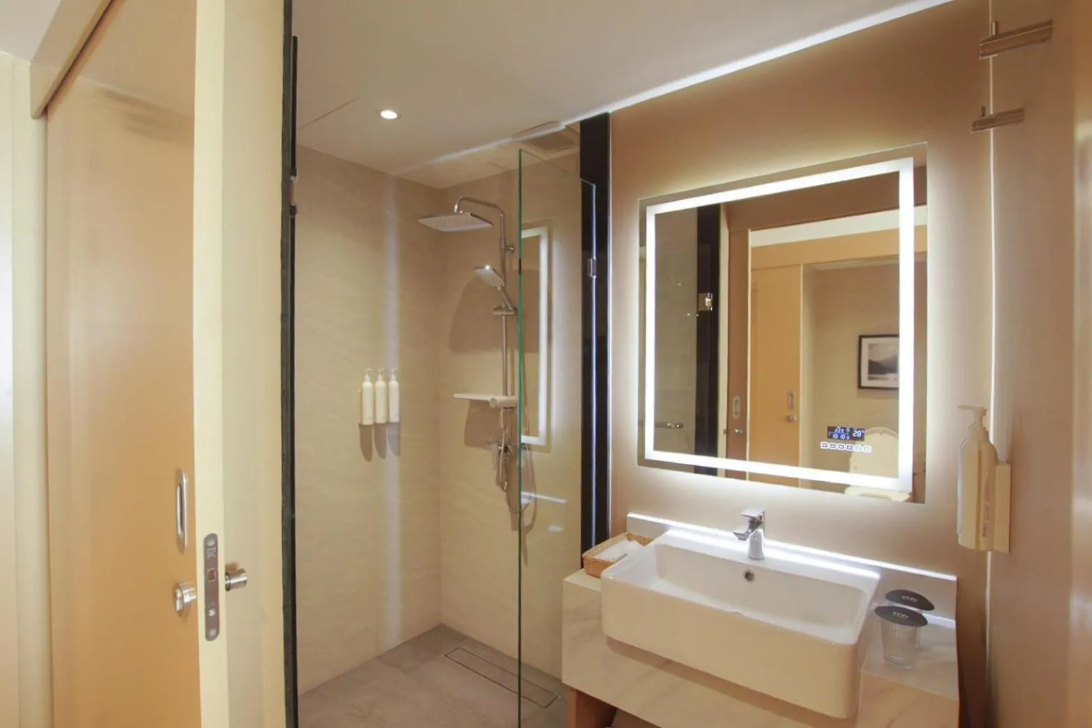 Shower in LePont Riverfront Resort Nongkhai