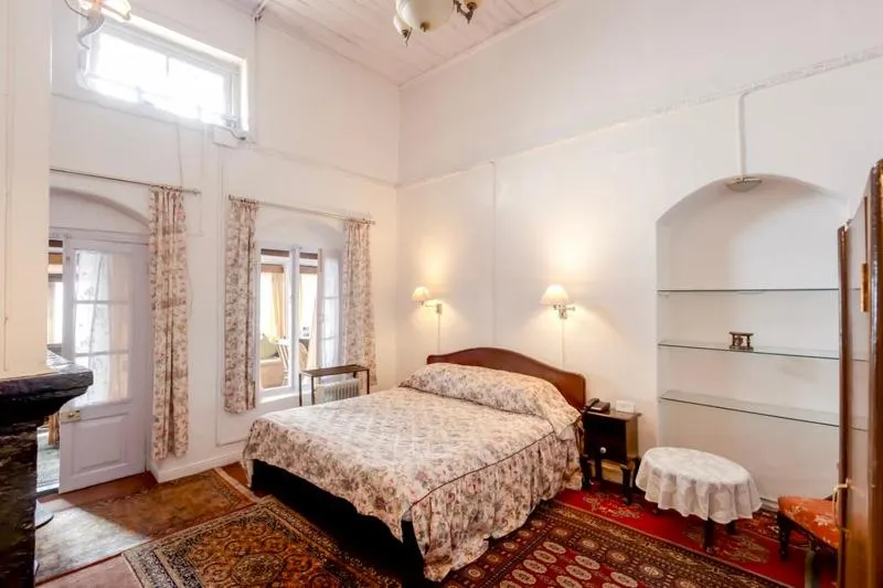Bedroom in Windamere Hotel - A Colonial Heritage