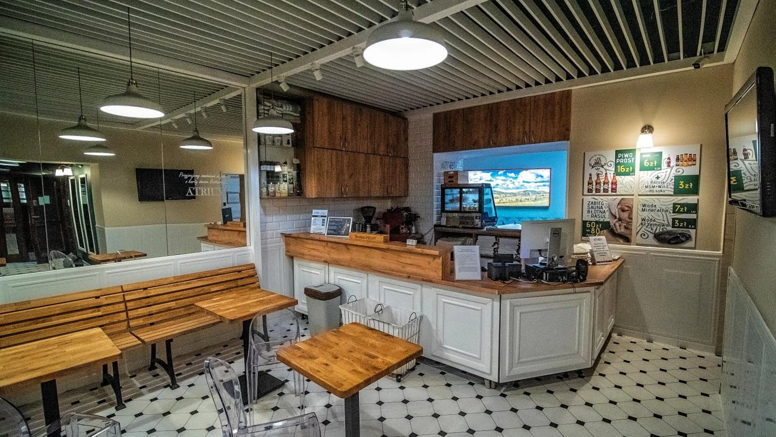 Swimming pool in Hotel Senator Konferencje & SPA