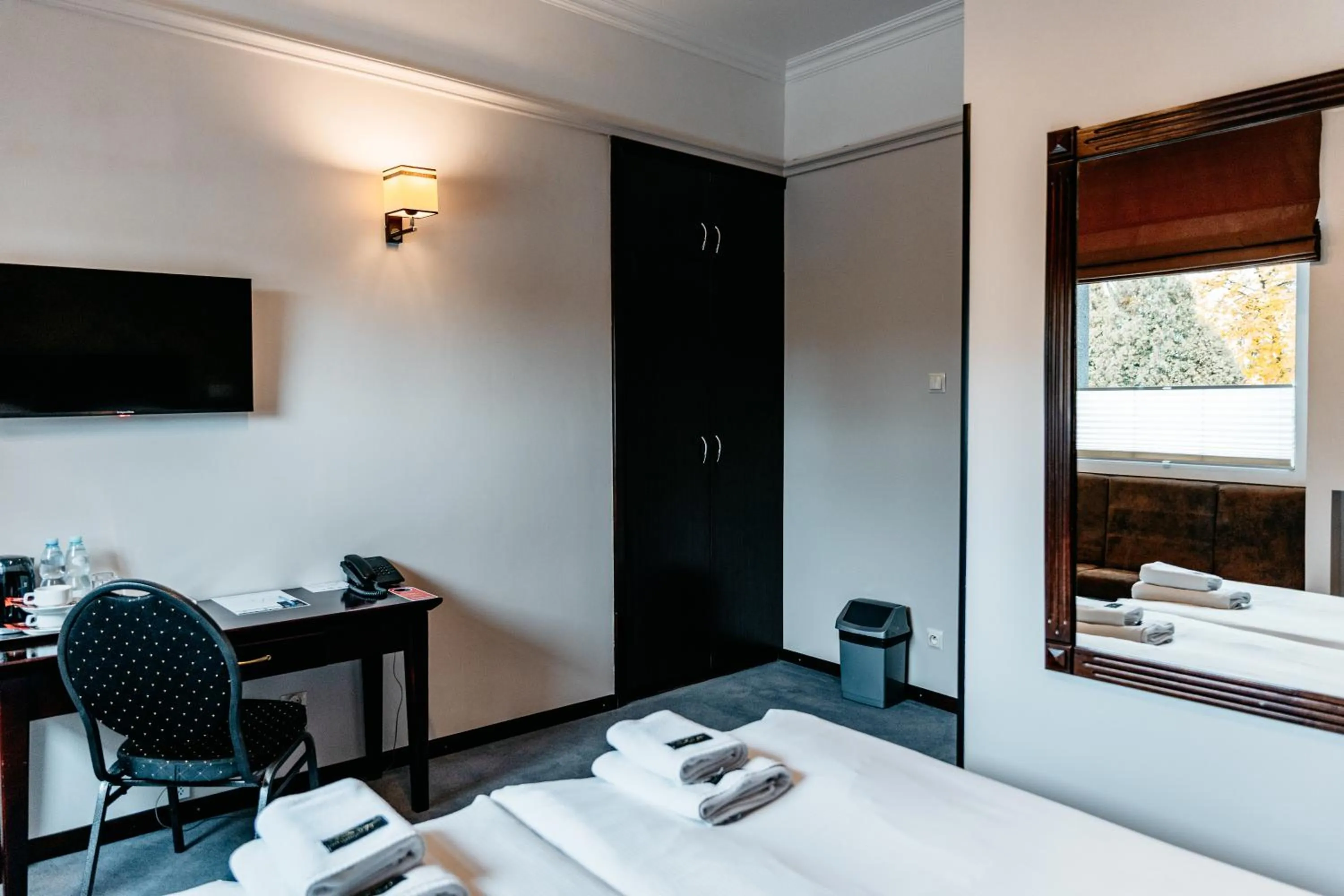 TV and multimedia, Bed in Hotel Senator Konferencje & SPA