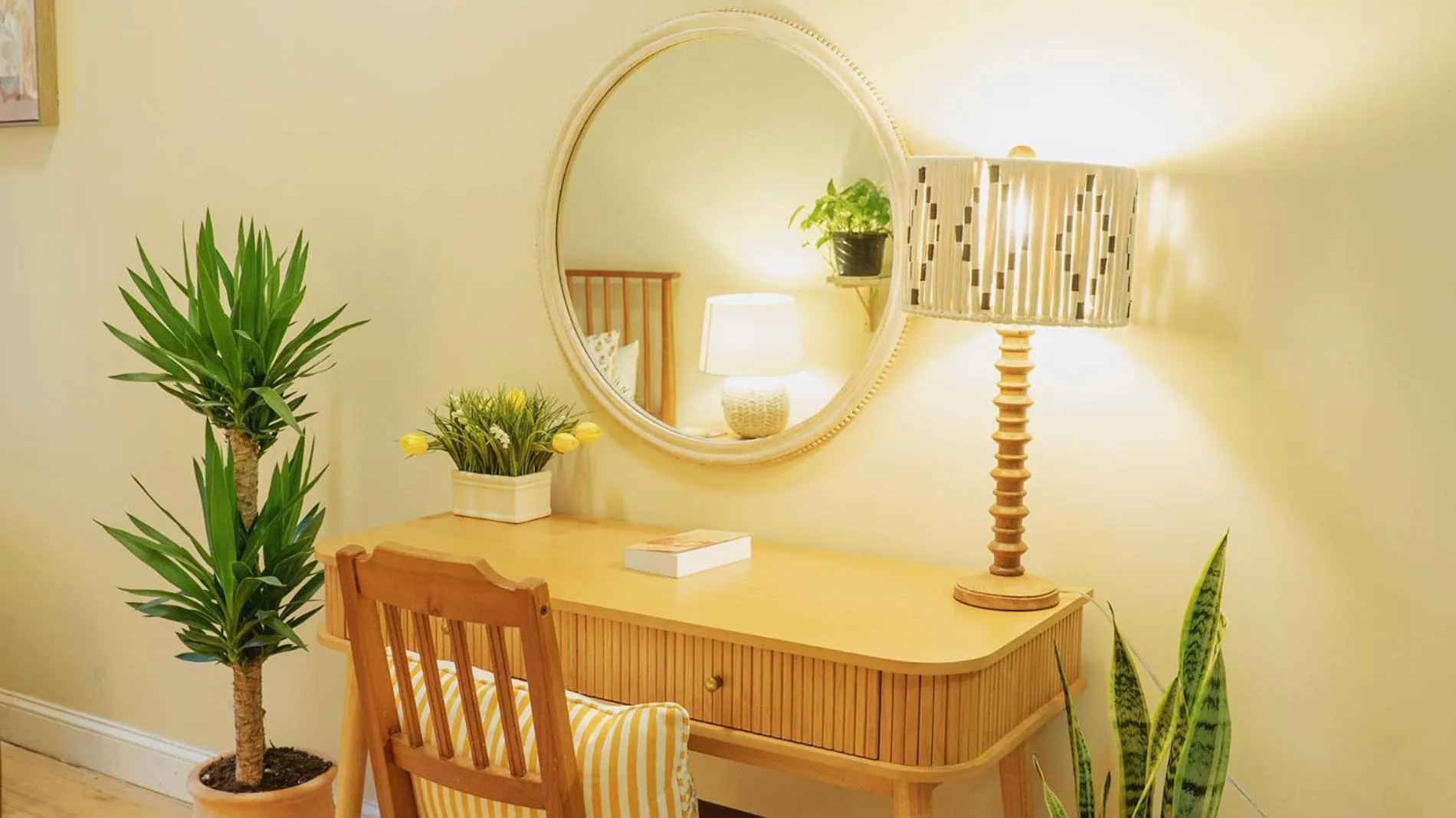 Seating area in Interfaith 21st Street