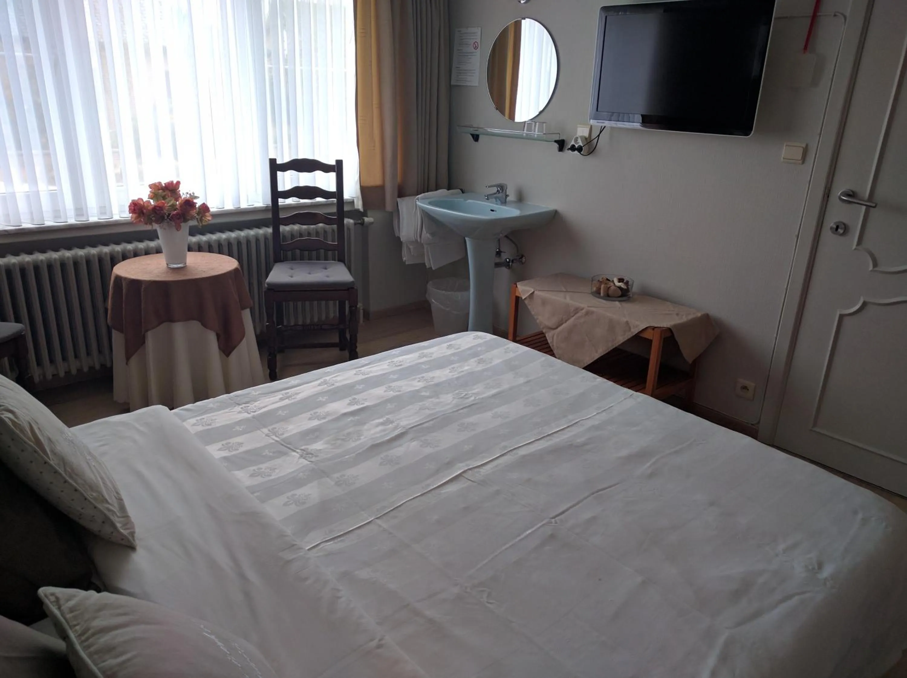 Photo of the whole room in B&B Vanloo