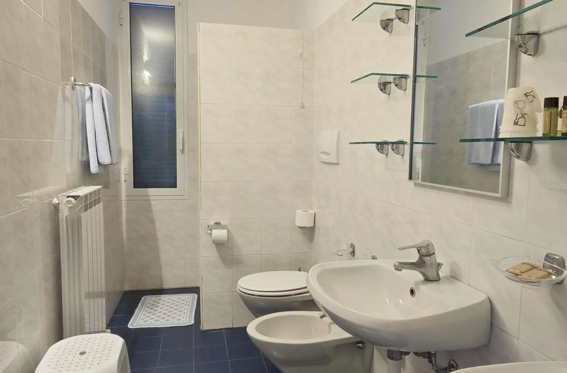 Shower in Hotel Posta