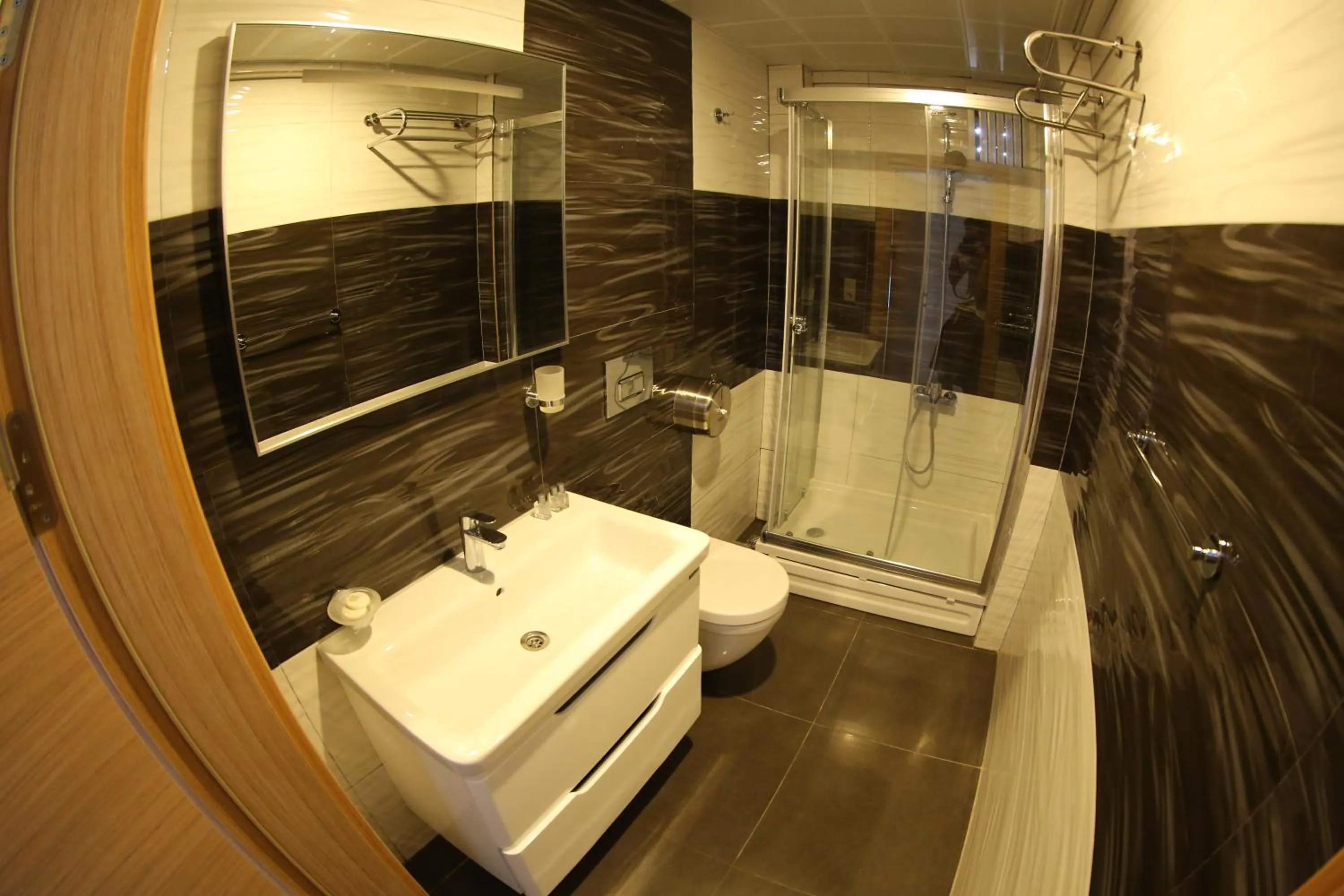 Photo of the whole room in Bayraktar Hotel