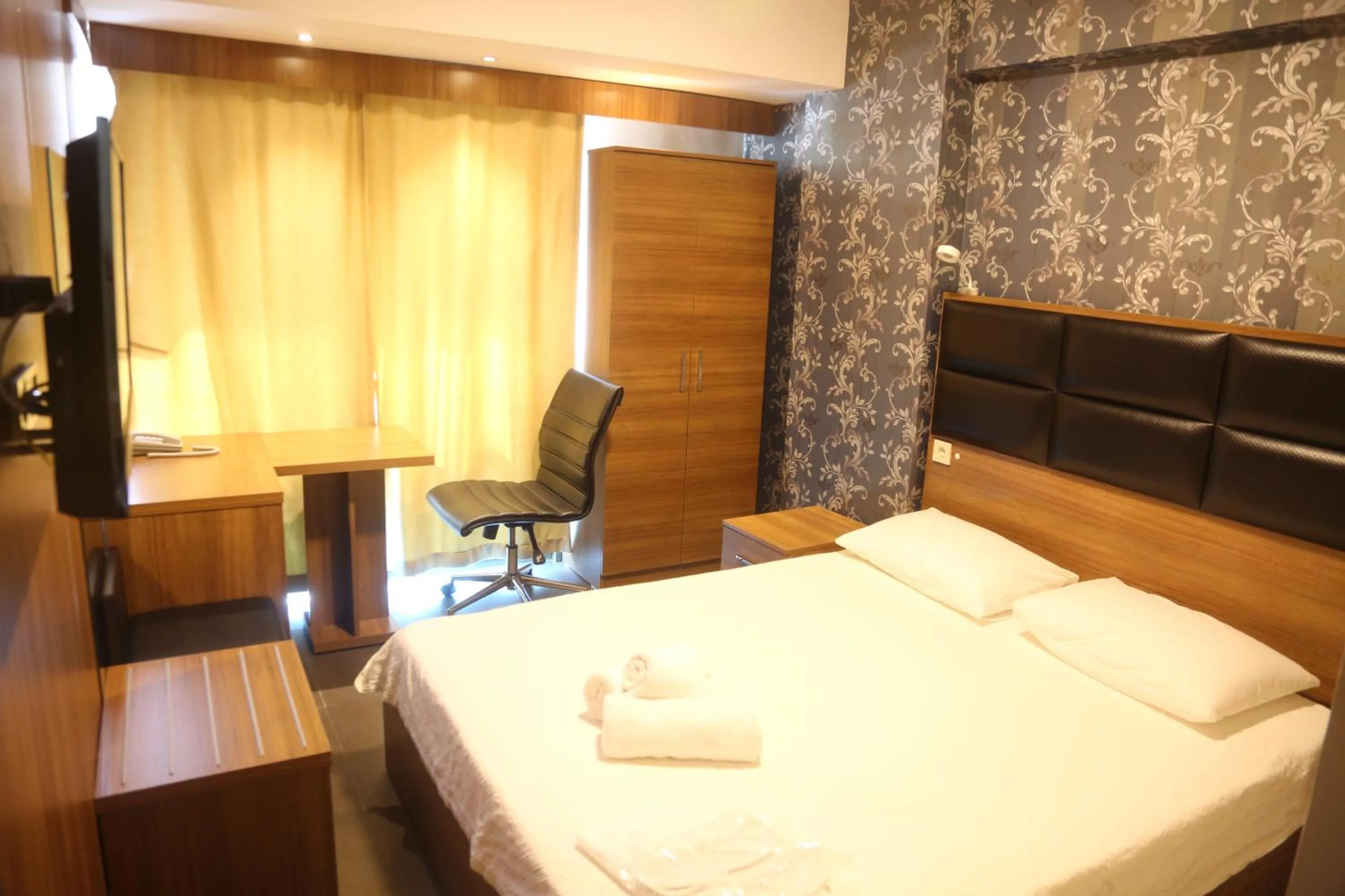 Photo of the whole room, Bed in Bayraktar Hotel