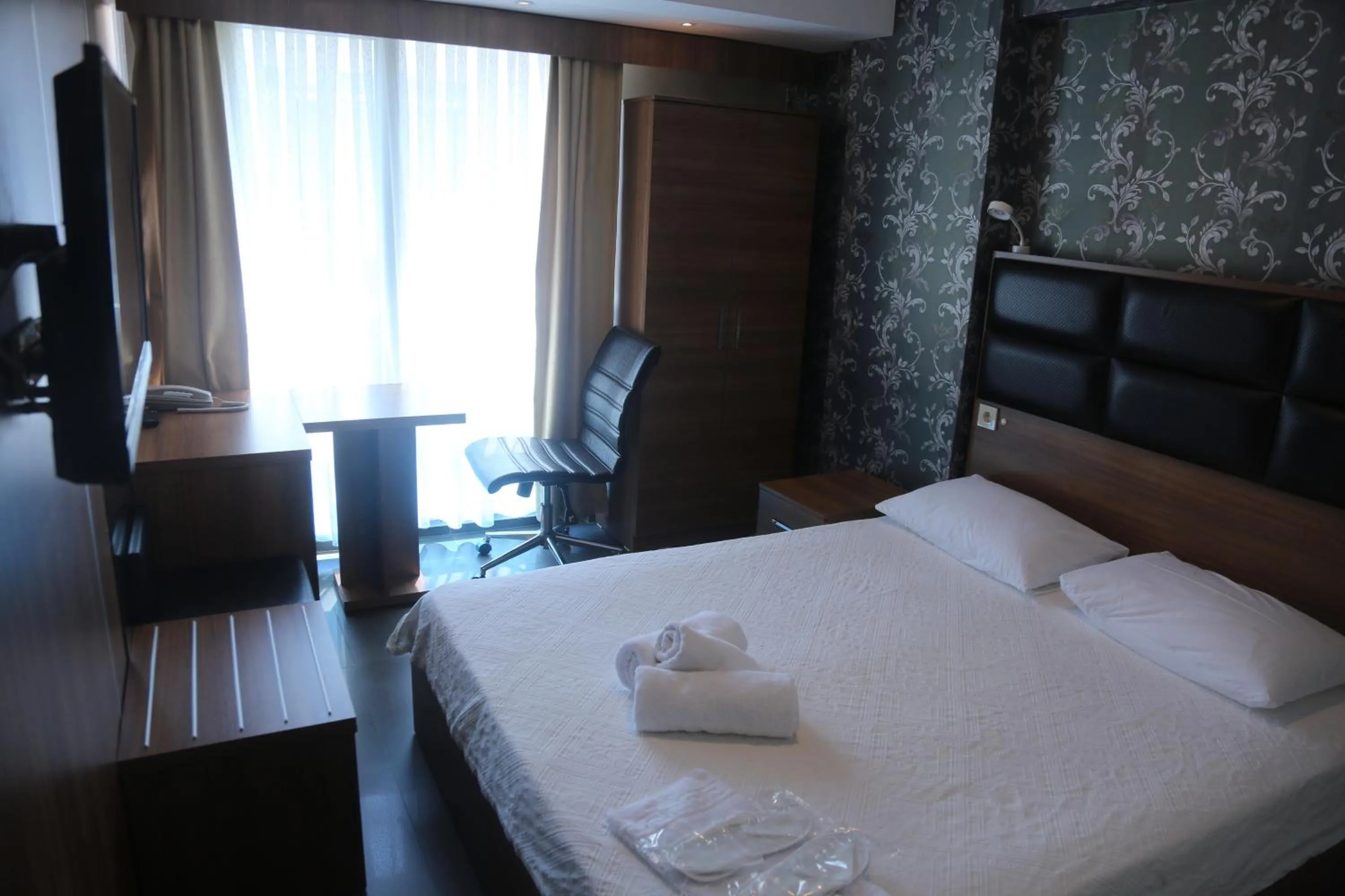 Photo of the whole room, Bed in Bayraktar Hotel