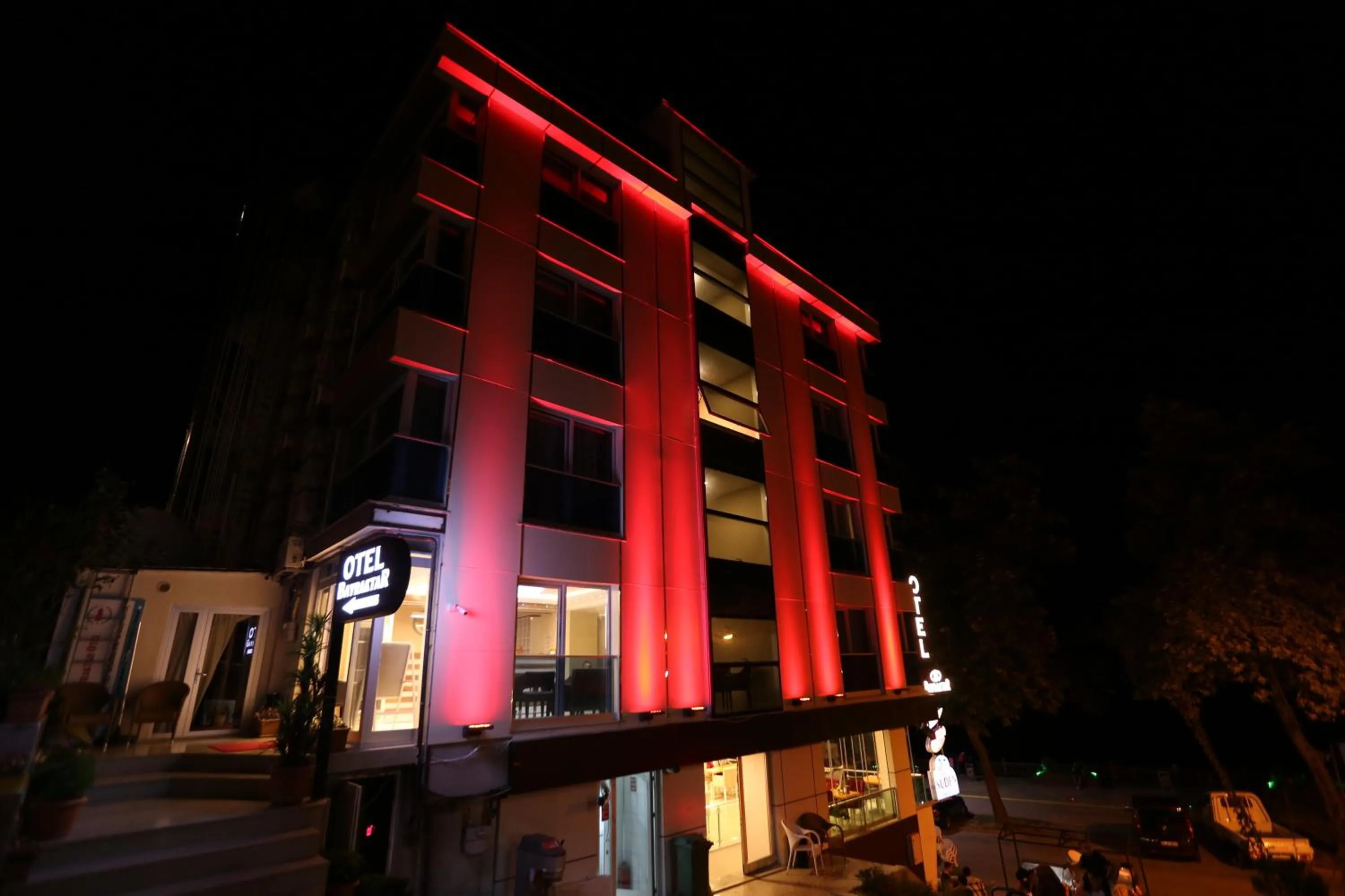 Facade/entrance in Bayraktar Hotel