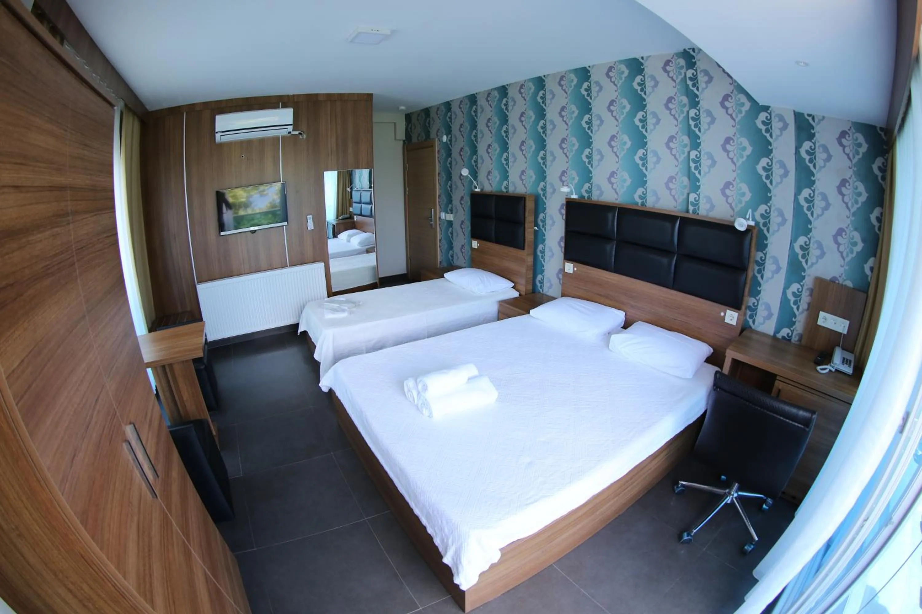 Photo of the whole room, Bed in Bayraktar Hotel