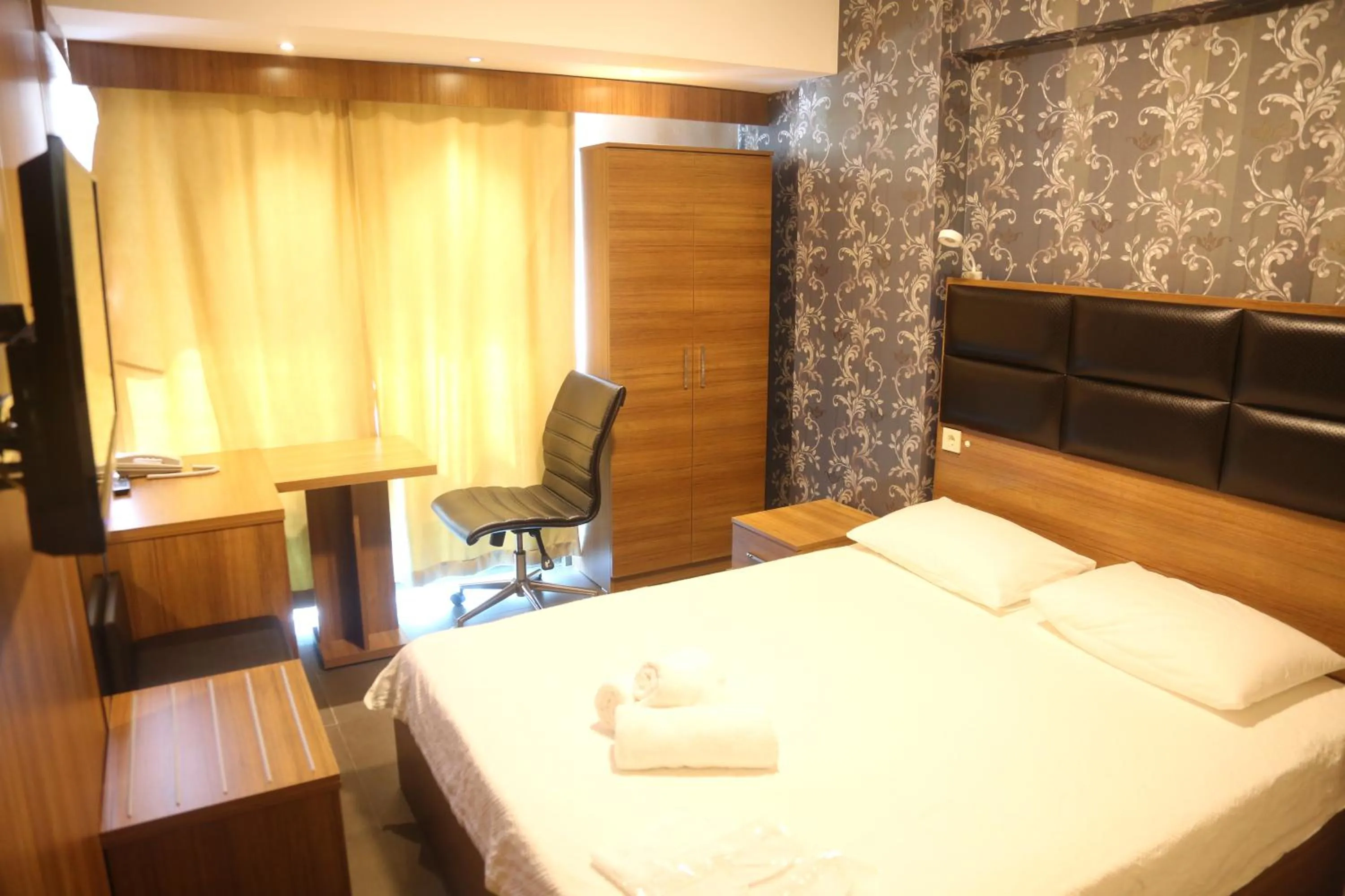 Photo of the whole room, Bed in Bayraktar Hotel