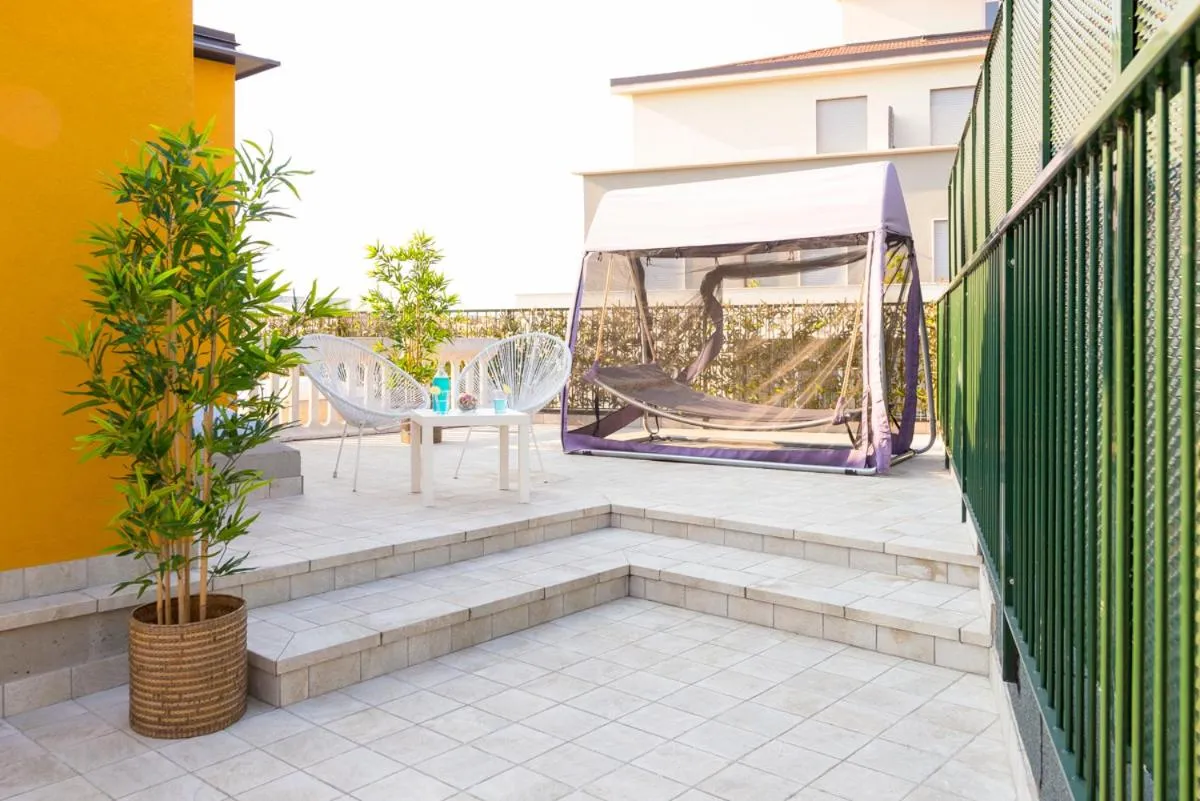 Patio in Via Breda 120