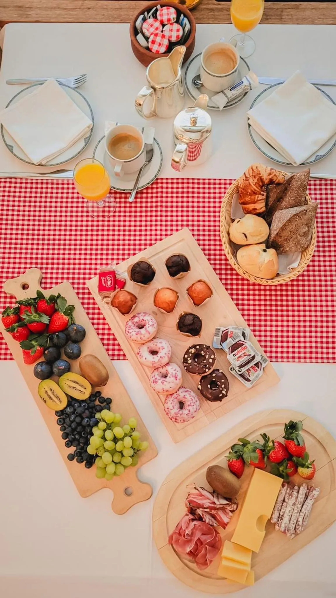 Breakfast in Alpina Boutique Hotel Interlaken - Ringgenberg - Adults only !