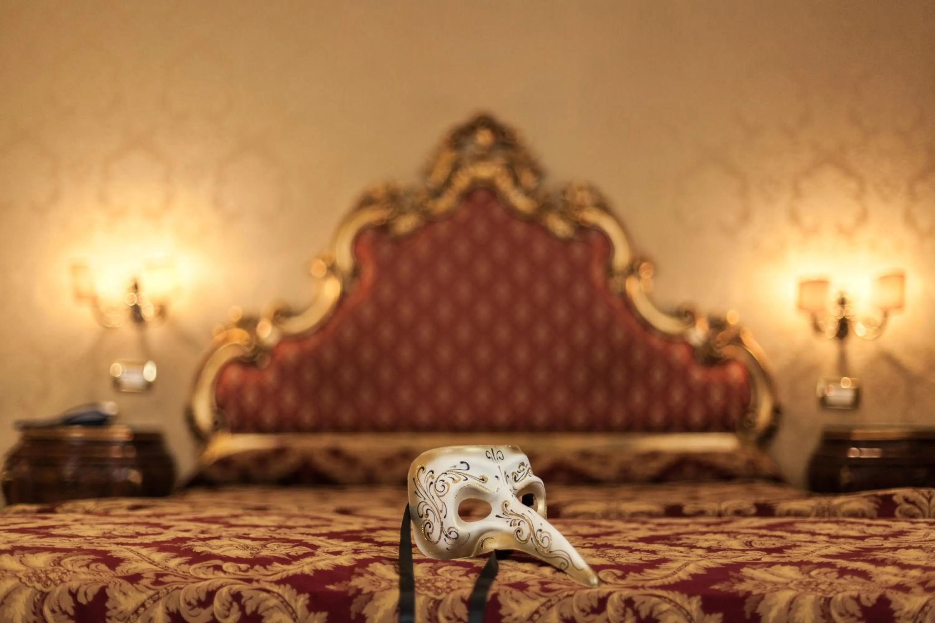 Decorative detail, Bed in Locanda Barbarigo