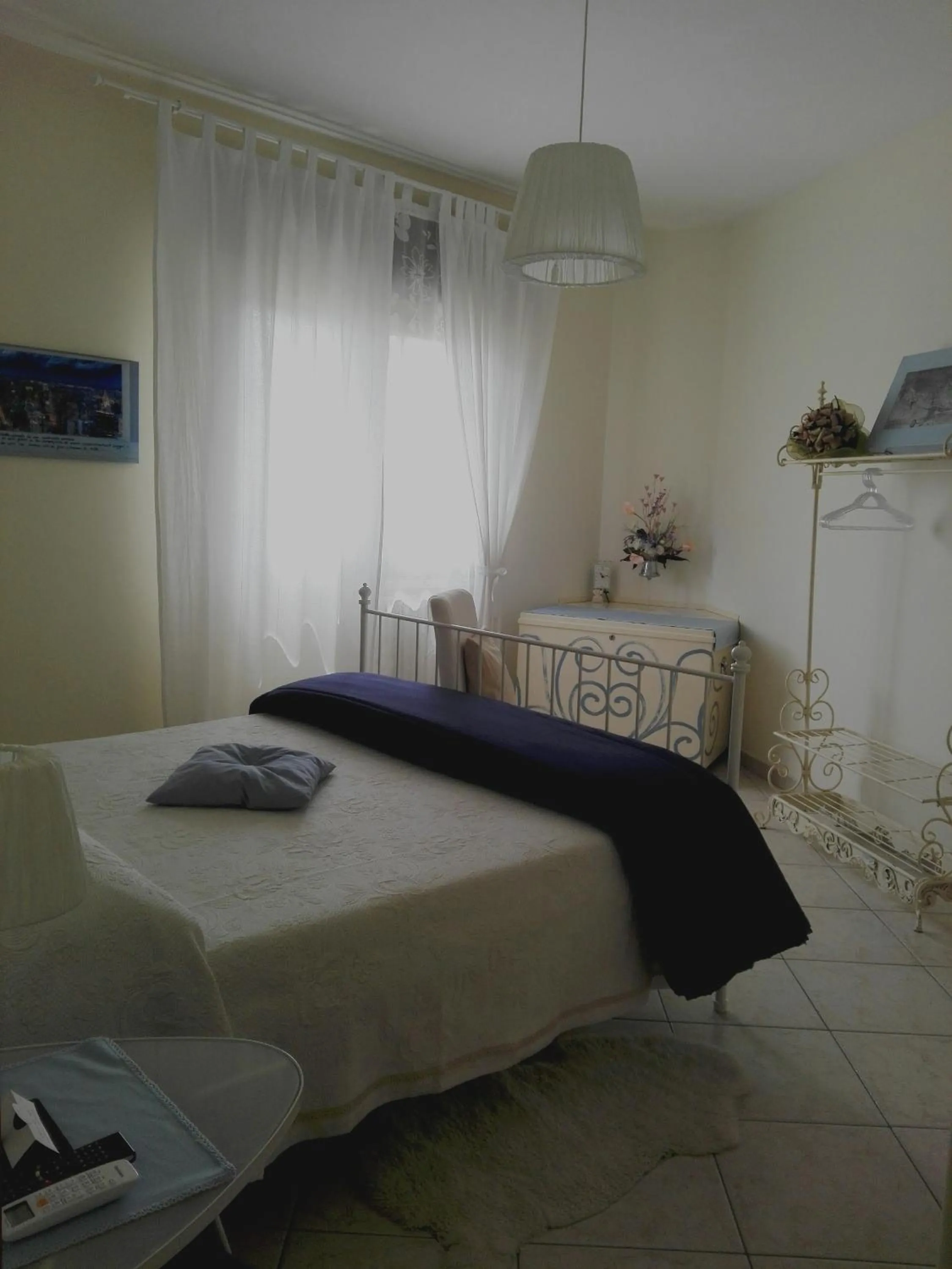 Photo of the whole room in Casa Iovara