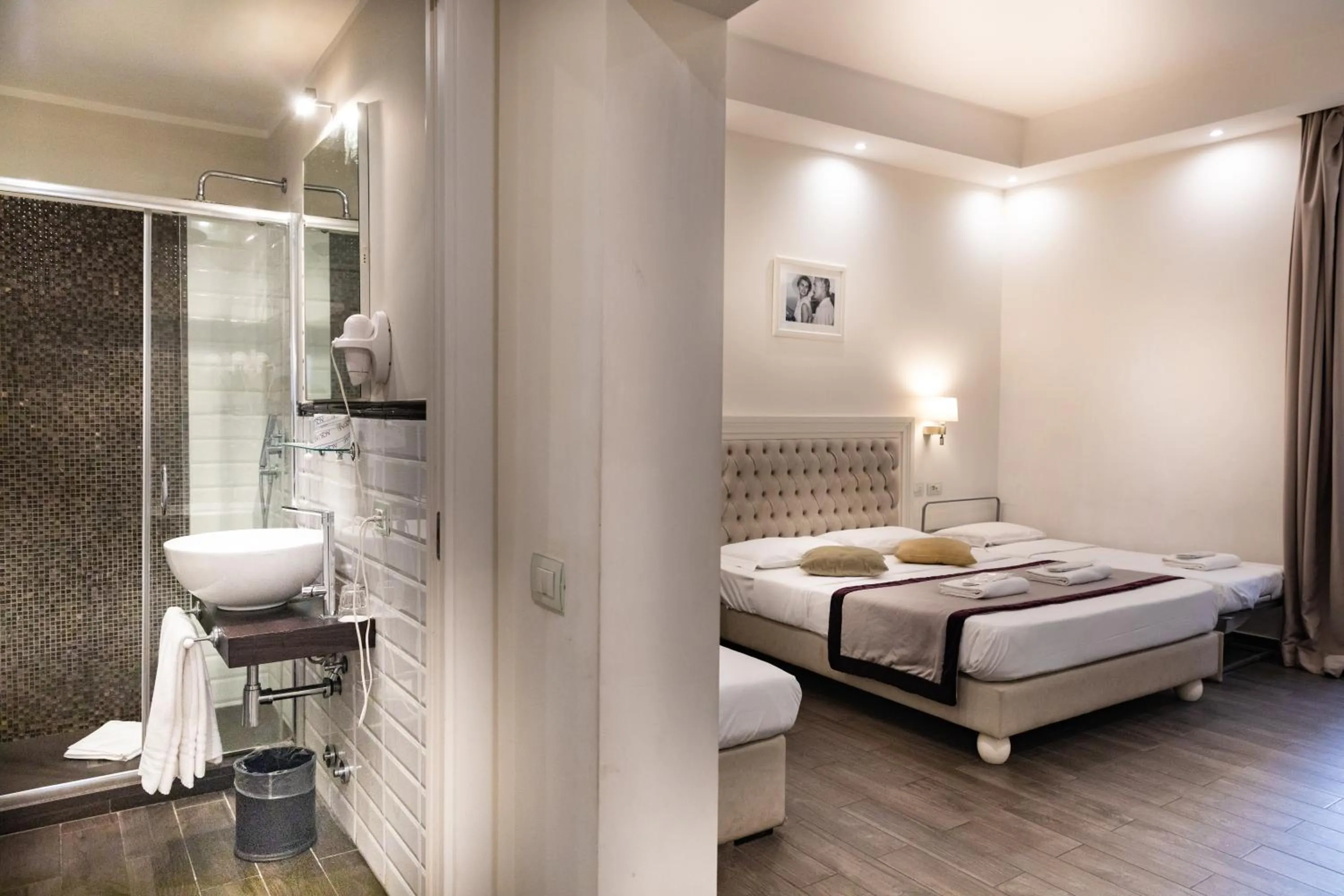 Bathroom, Bed in Relais Monti